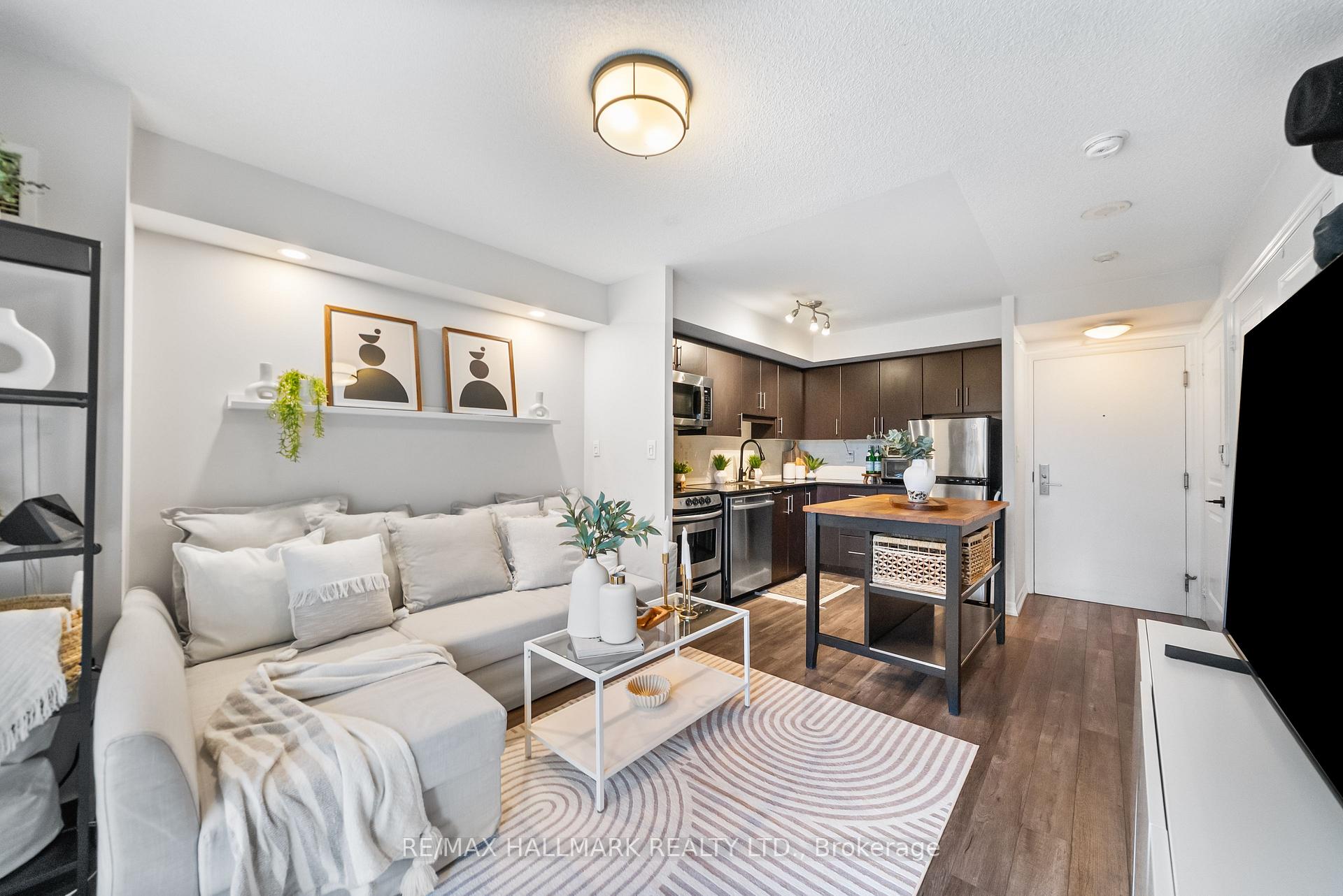 Photo 14 of Unit 122, 2035 Sheppard Avenue E, North York, Henry Farm — HOMEH