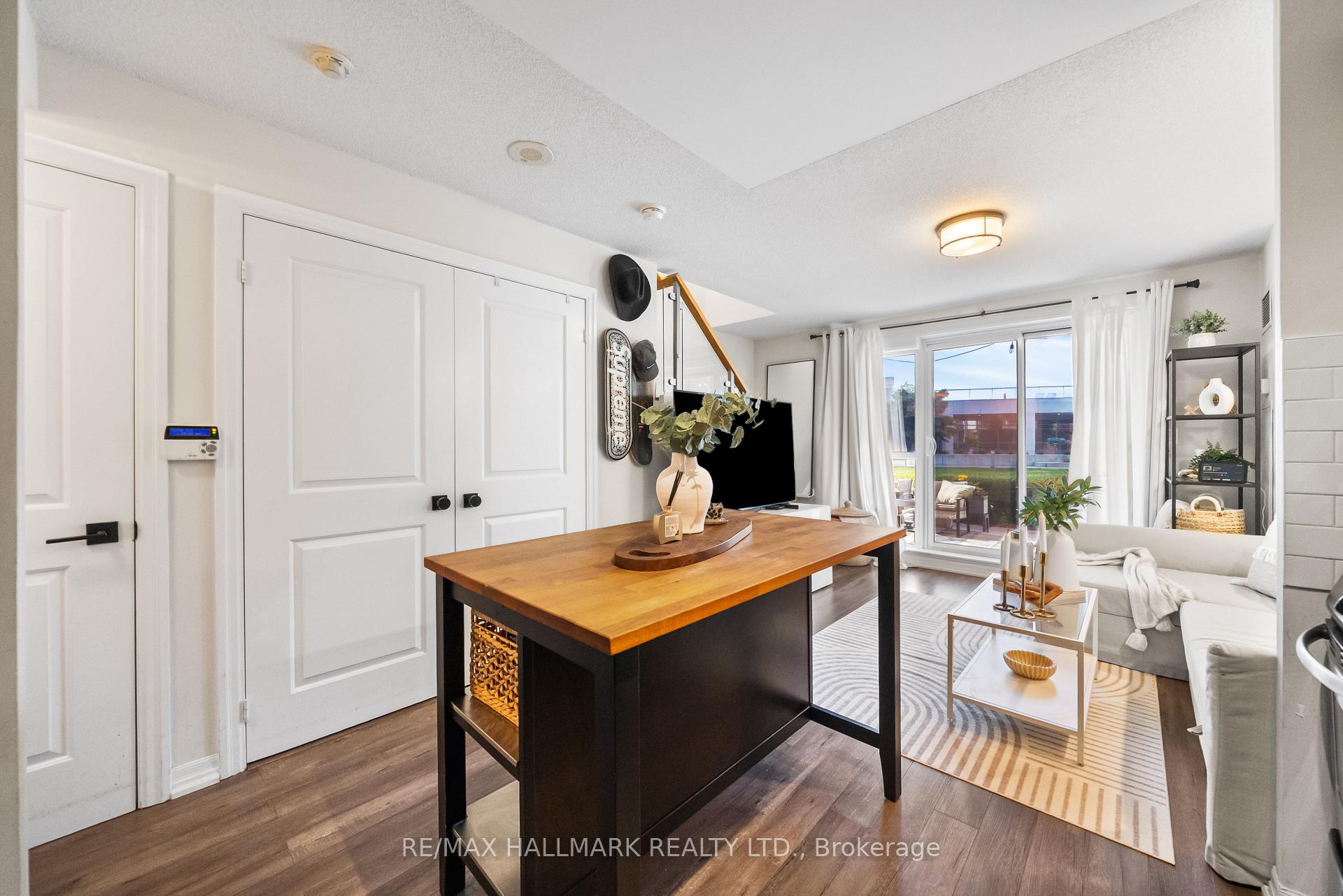 Photo 15 of Unit 122, 2035 Sheppard Avenue E, North York, Henry Farm — HOMEH