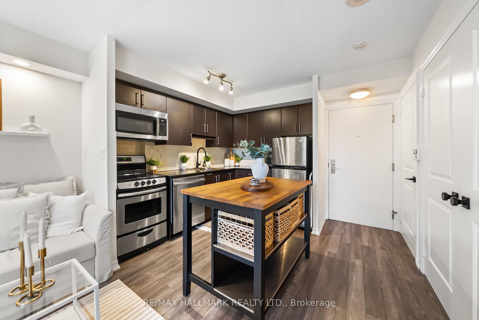 Photo 18 of Unit 122, 2035 Sheppard Avenue E, North York, Henry Farm — HOMEH