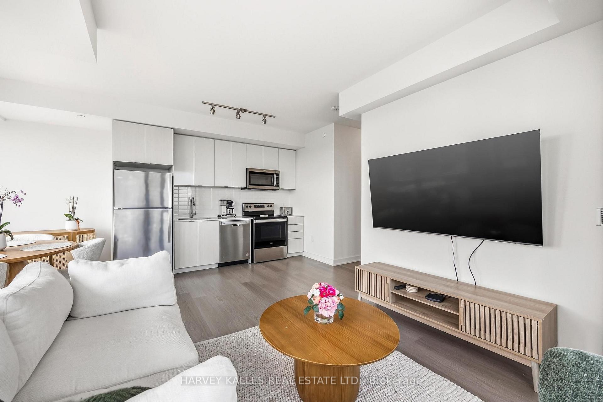 Photo 4 of Unit 603, 859 The Queensway, Etobicoke, Stonegate-Queensway — HOMEH