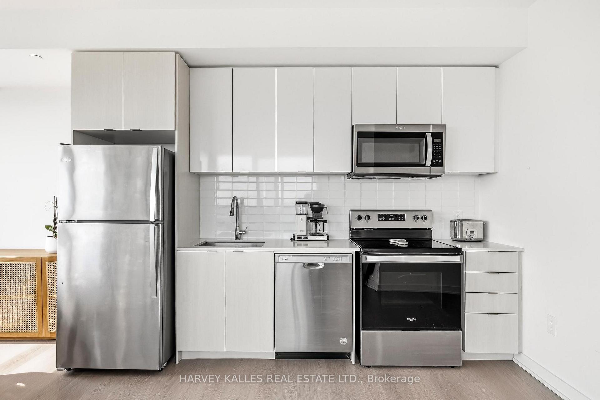 Photo 6 of Unit 603, 859 The Queensway, Etobicoke, Stonegate-Queensway — HOMEH