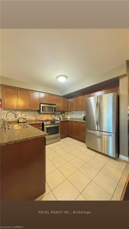 Photo 5 of 252 Berry Street, Shelburne — HOMEH