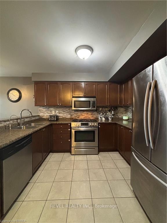 Photo 6 of 252 Berry Street, Shelburne — HOMEH