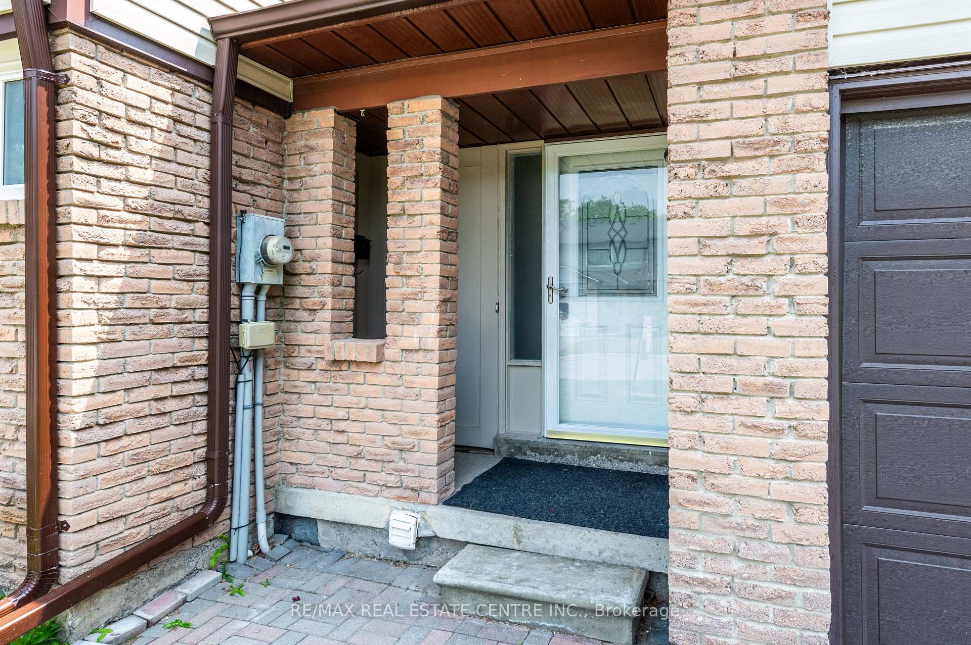 Photo 7 of Unit 16, 1330 Trowbridge Drive, Oshawa, Centennial — HOMEH