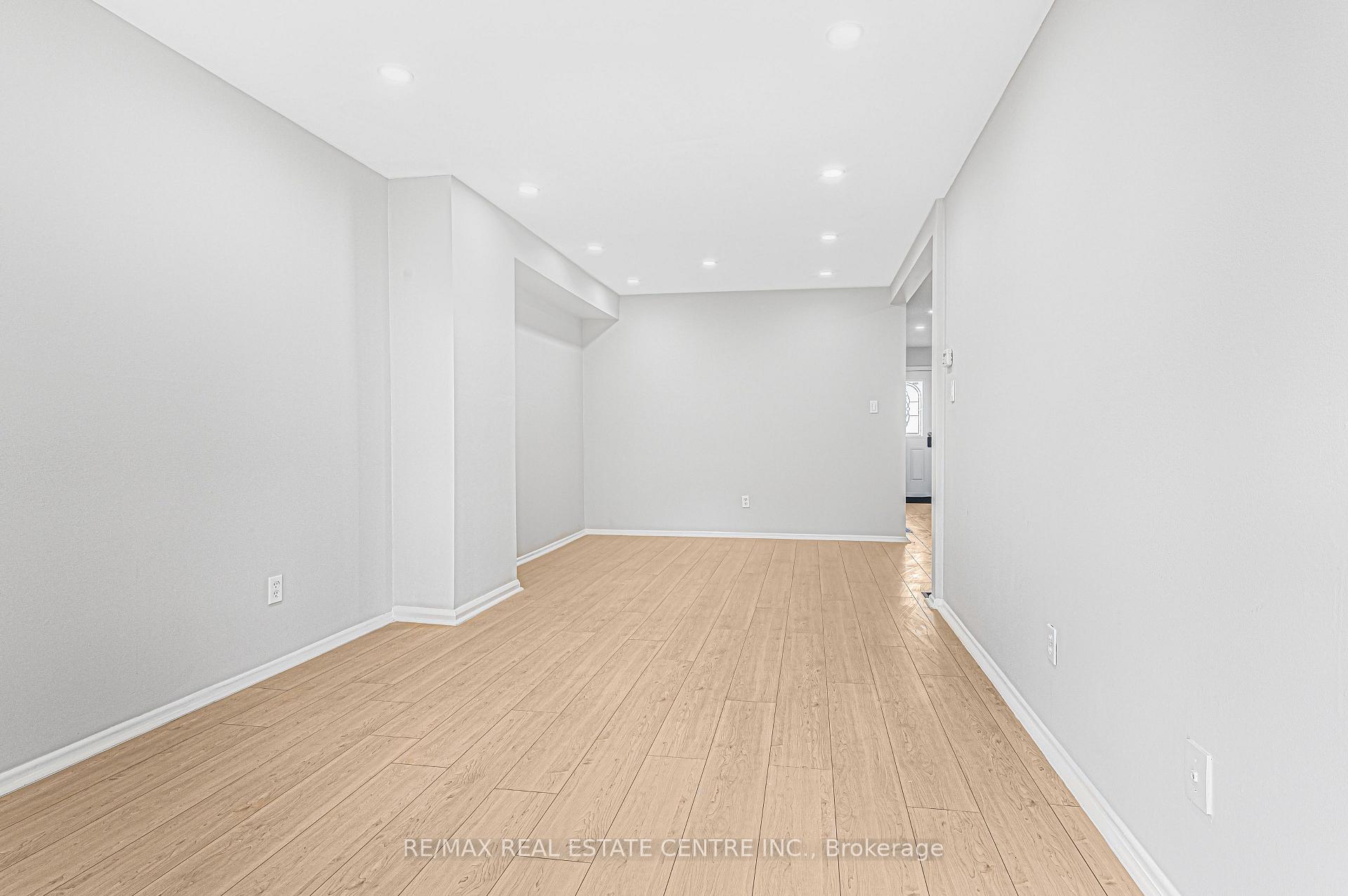 Photo 11 of Unit 16, 1330 Trowbridge Drive, Oshawa, Centennial — HOMEH