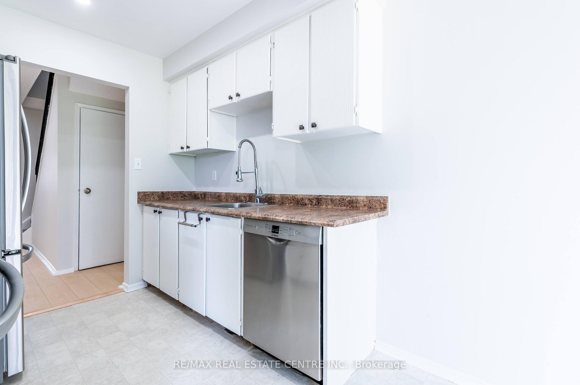 Photo 14 of Unit 16, 1330 Trowbridge Drive, Oshawa, Centennial — HOMEH