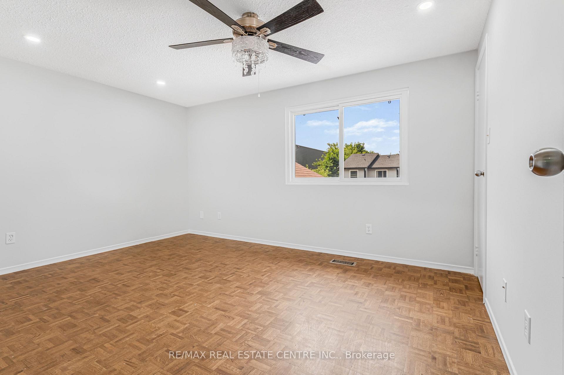 Photo 19 of Unit 16, 1330 Trowbridge Drive, Oshawa, Centennial — HOMEH