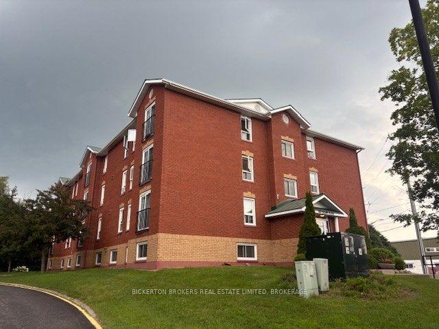Photo of Unit 301, 550 Talbot Place
