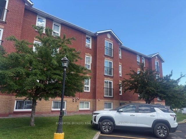 Photo 3 of Unit 301, 550 Talbot Place, Gananoque, Gananoque — HOMEH