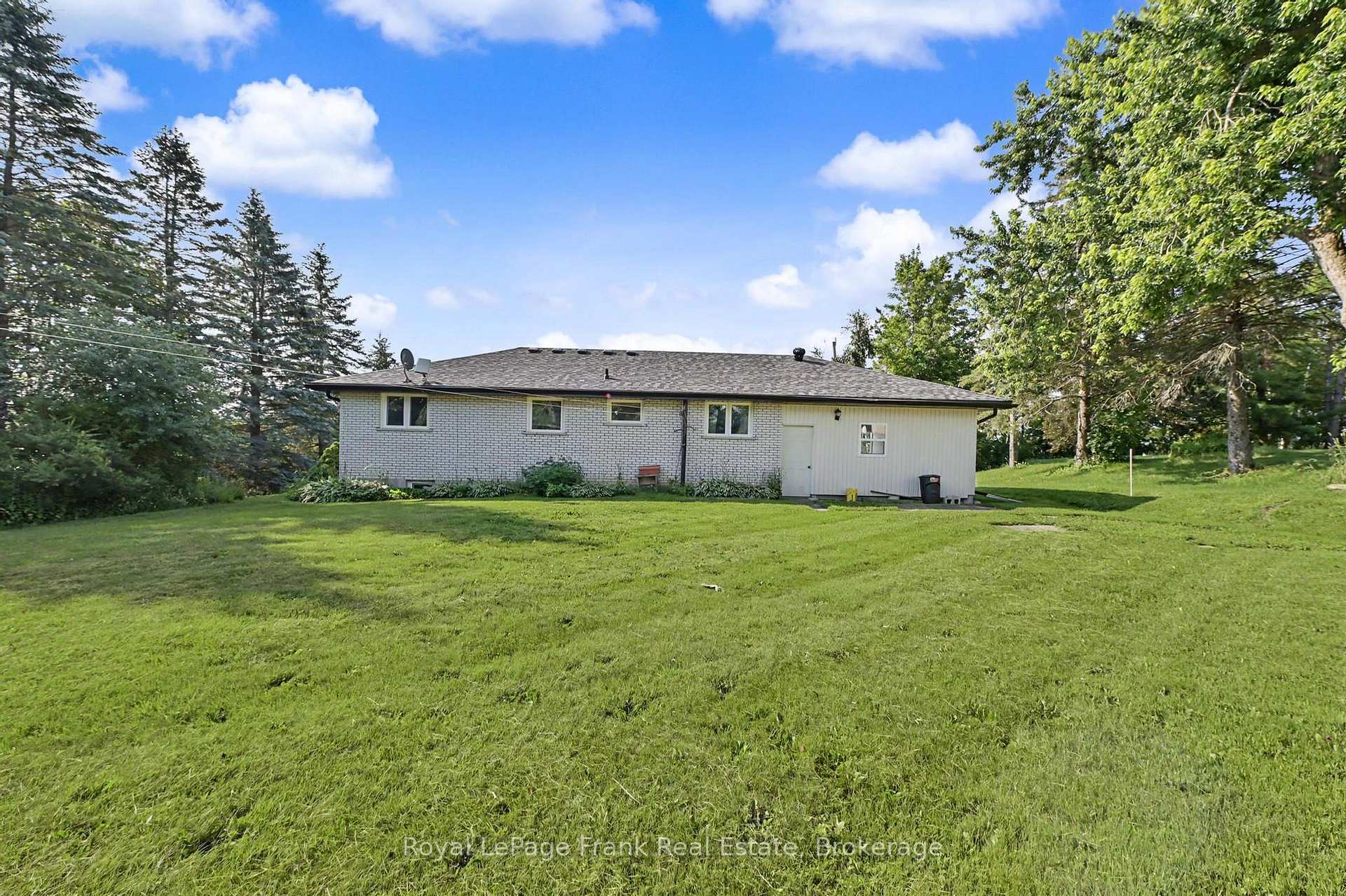 Photo 11 of 1834 7th Line, Selwyn — HOMEH