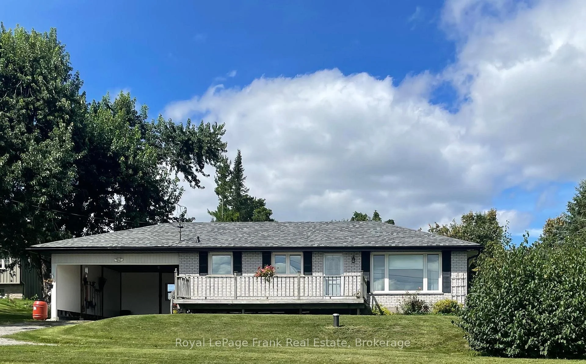 Photo of 1834 7th Line