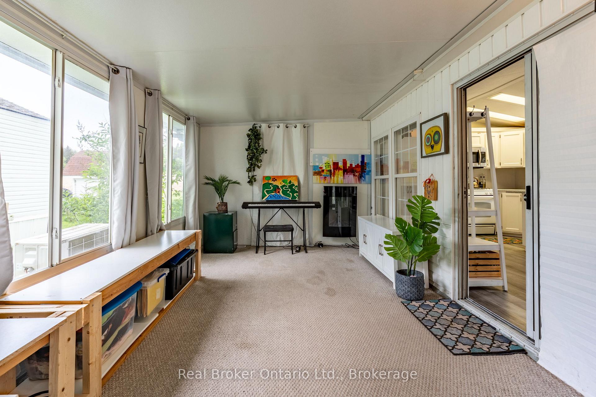 Photo 3 of Unit 236, 580 Beaver Creek Road, Waterloo, Columbia Forest — HOMEH