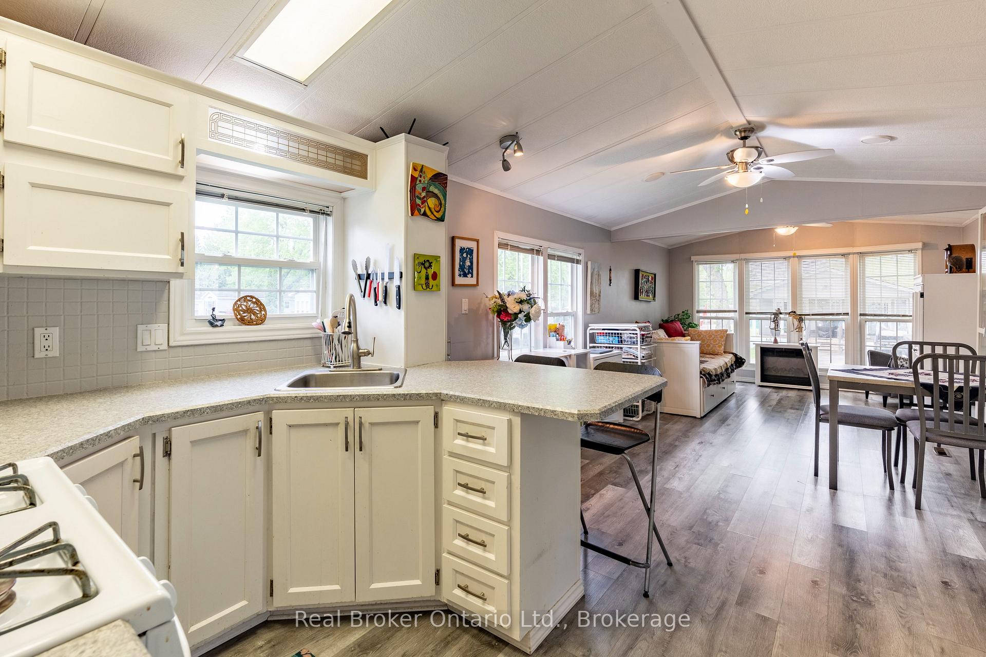 Photo 12 of Unit 236, 580 Beaver Creek Road, Waterloo, Columbia Forest — HOMEH
