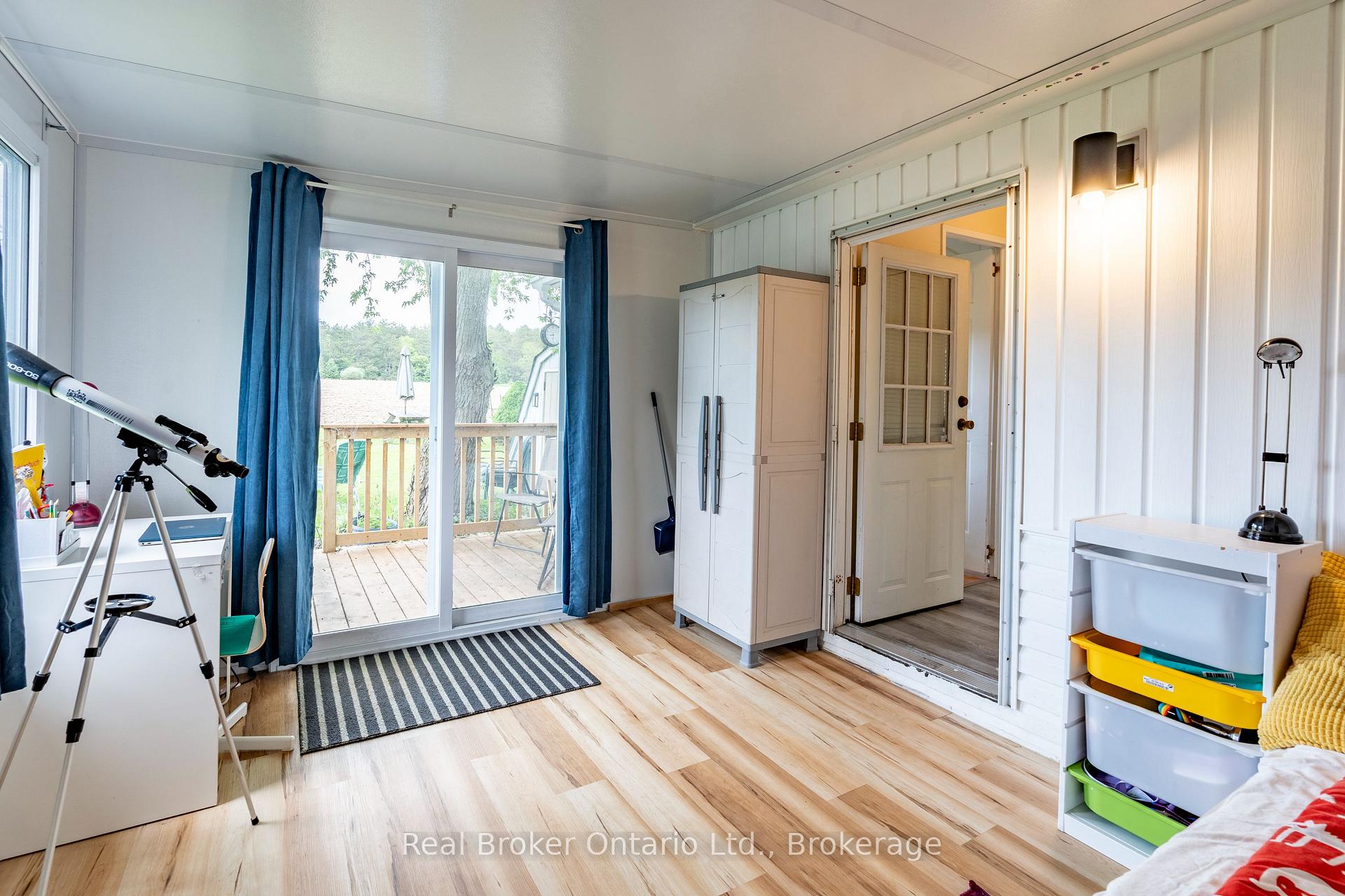 Photo 16 of Unit 236, 580 Beaver Creek Road, Waterloo, Columbia Forest — HOMEH