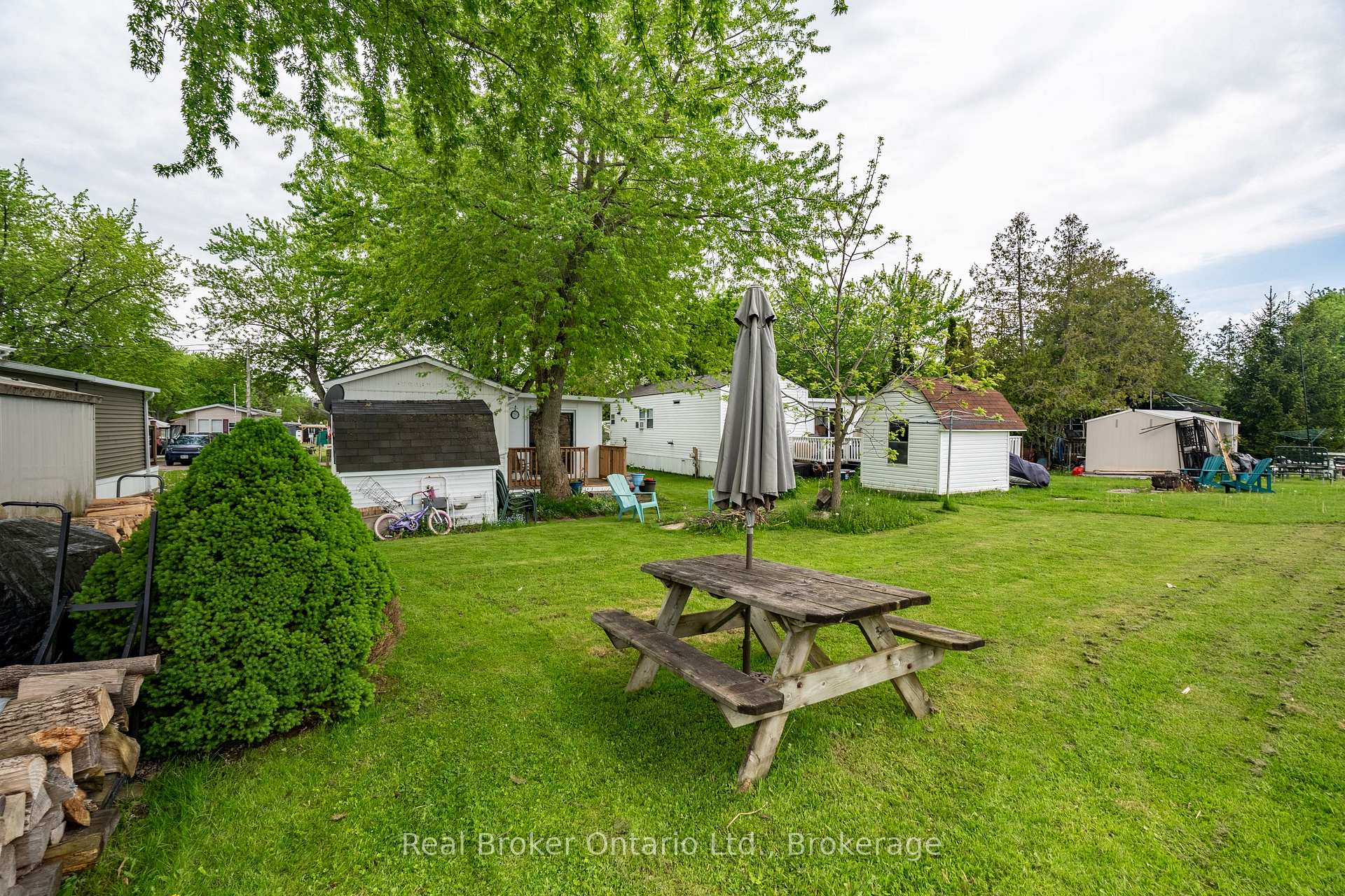 Photo 22 of Unit 236, 580 Beaver Creek Road, Waterloo, Columbia Forest — HOMEH