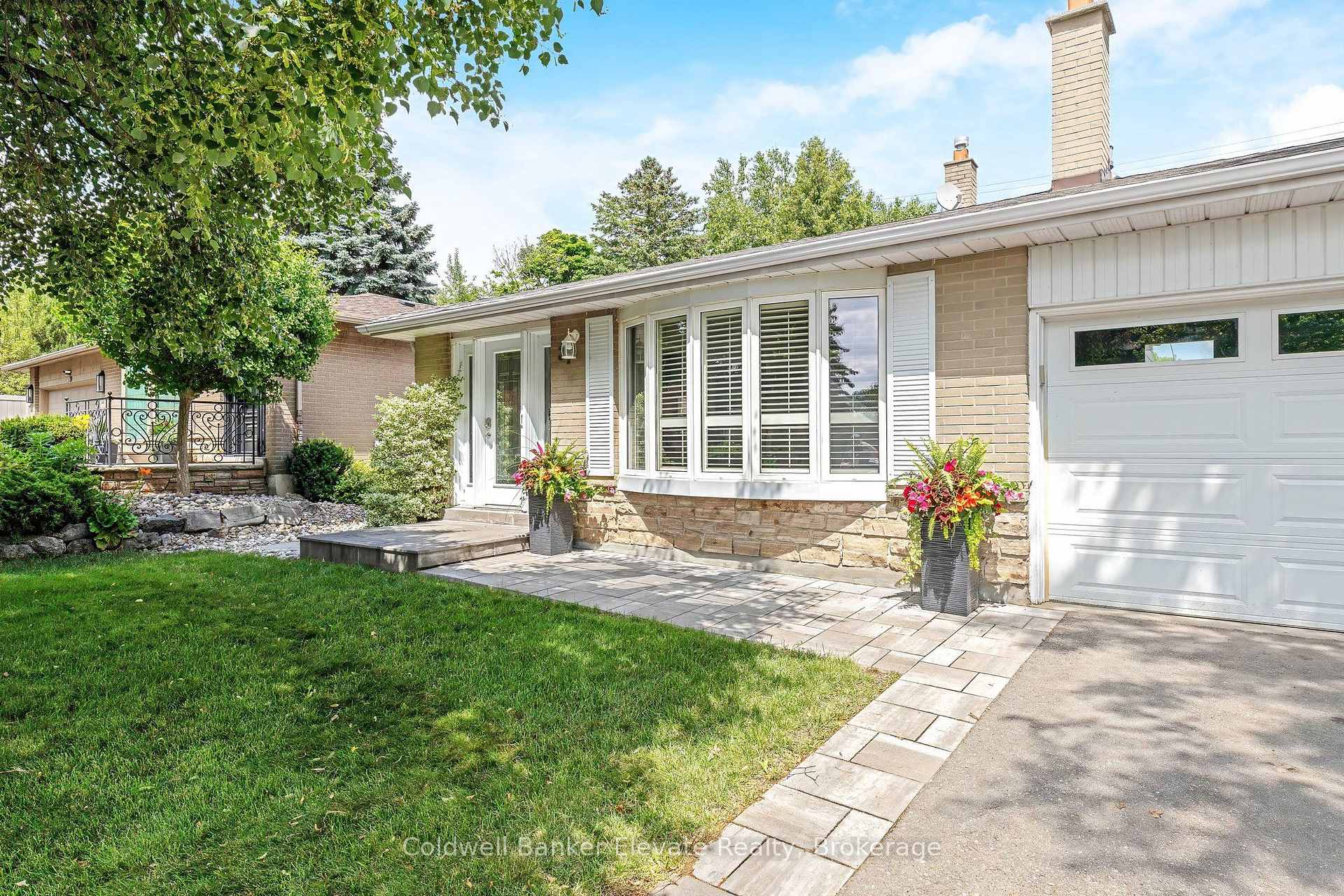 Photo 2 of 37 Fleance Drive, Markham, Royal Orchard — HOMEH