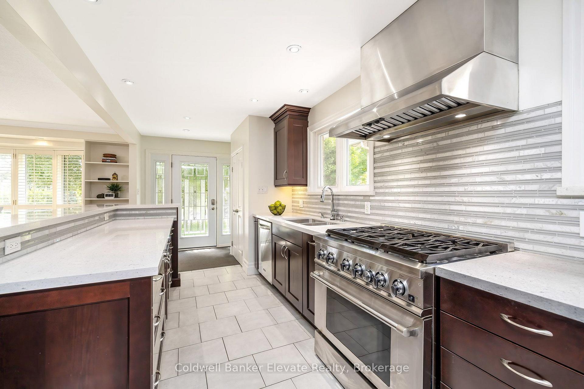 Photo 7 of 37 Fleance Drive, Markham, Royal Orchard — HOMEH