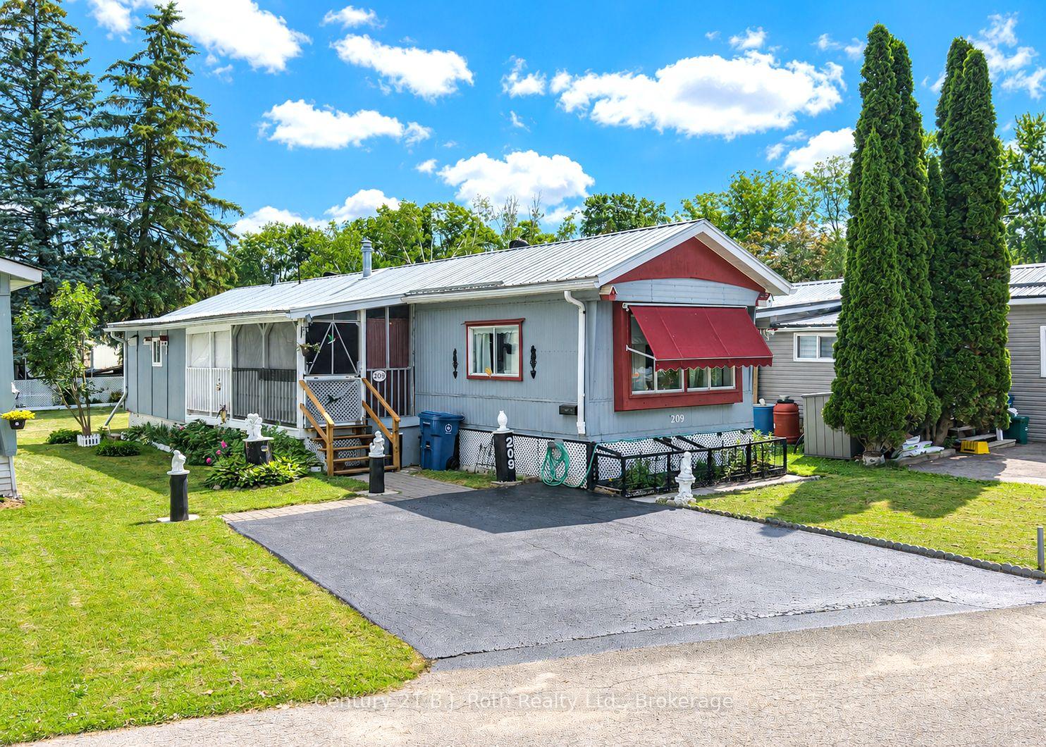 Front of Unit Lot 209, 580 West Street