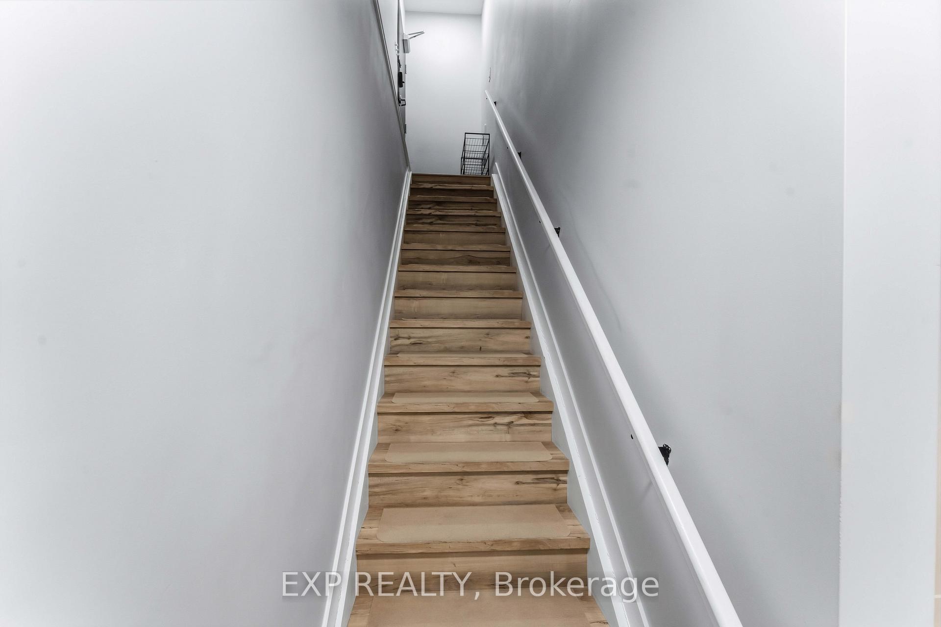 Photo 3 of 182 Murray Street, Ottawa, Lower Town/Byward Market — HOMEH