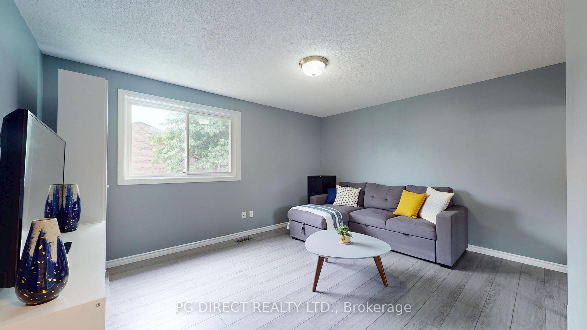 Photo 6 of 222H Harvard Place, Waterloo, Lincoln Village — HOMEH