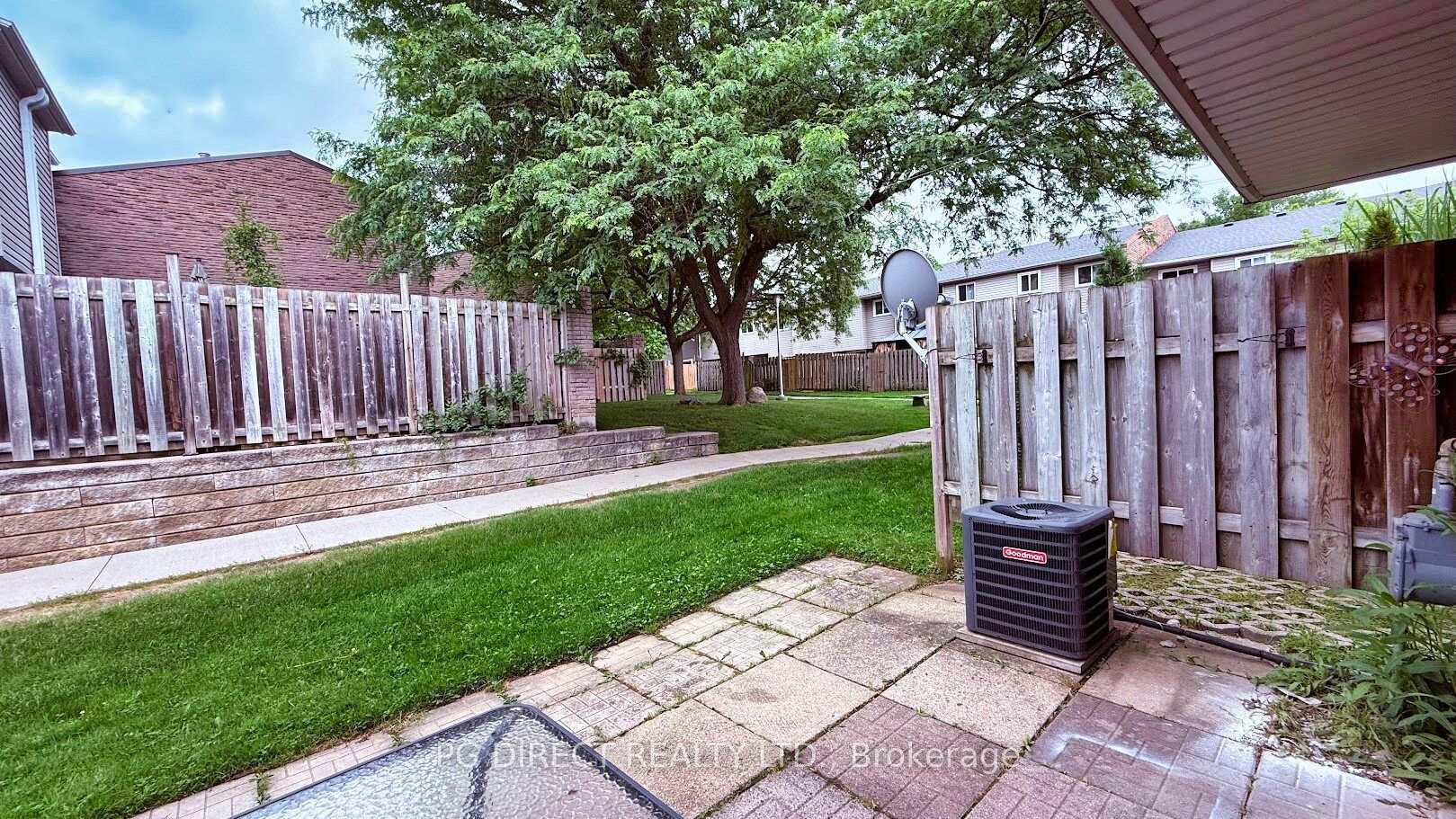 Photo 17 of 222H Harvard Place, Waterloo, Lincoln Village — HOMEH