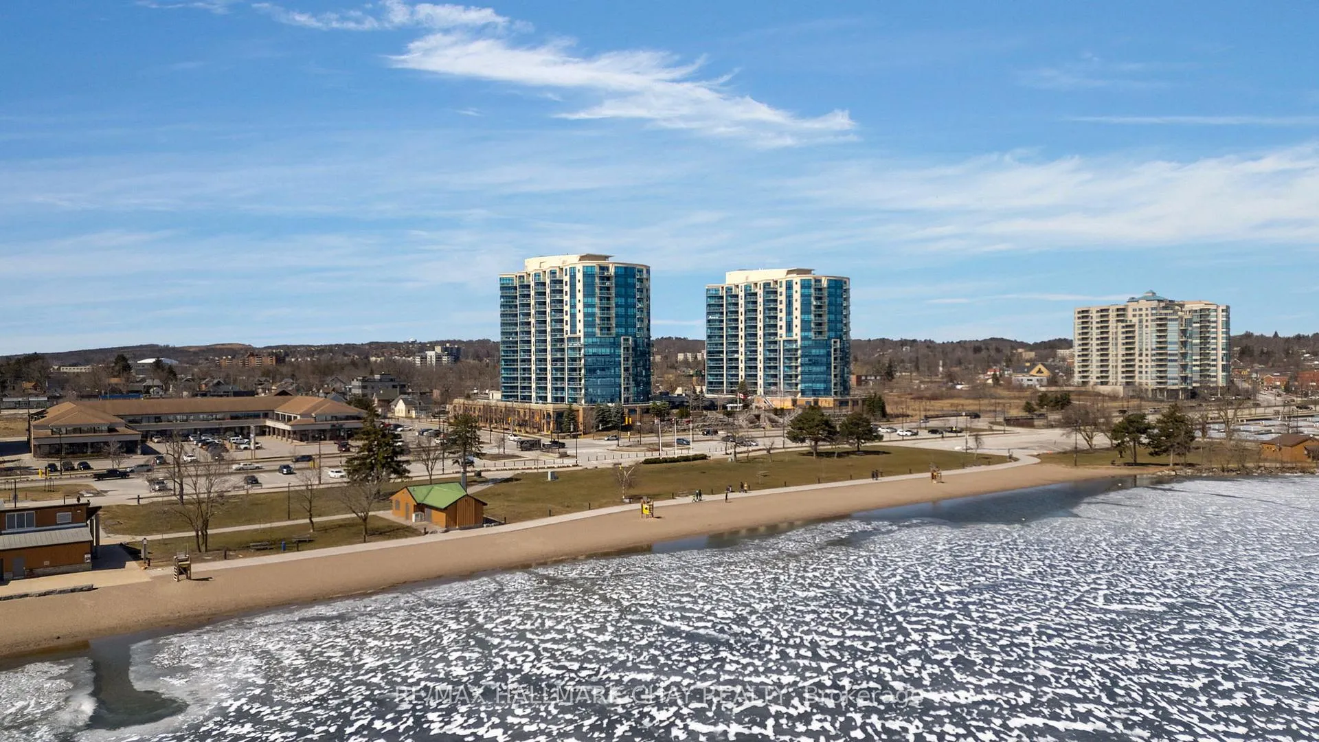 Photo 3 of Unit 1502, 37 Ellen Street, Barrie, Lakeshore — HOMEH