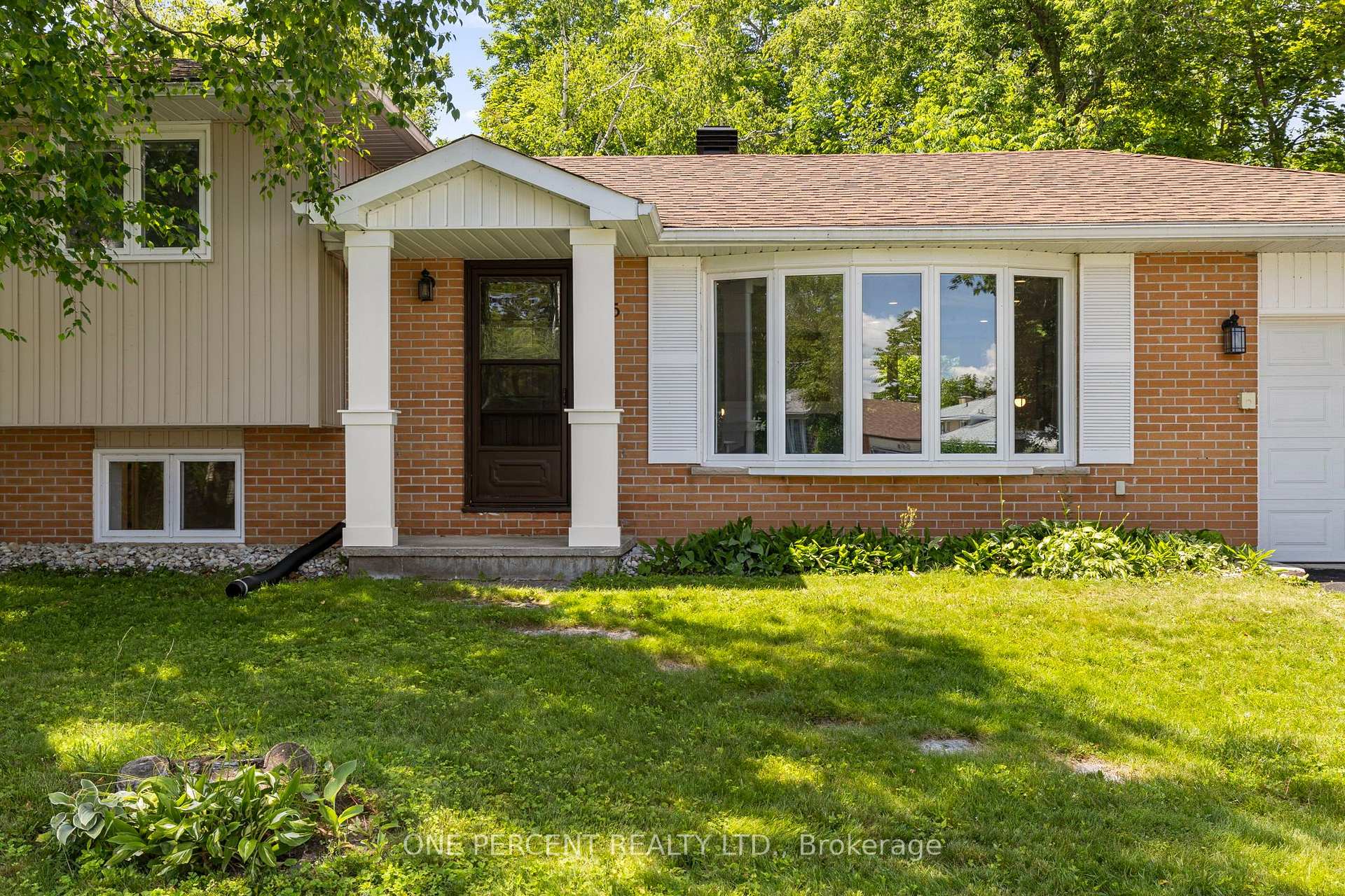 Photo 3 of 395 Harmon Road, Orillia — HOMEH