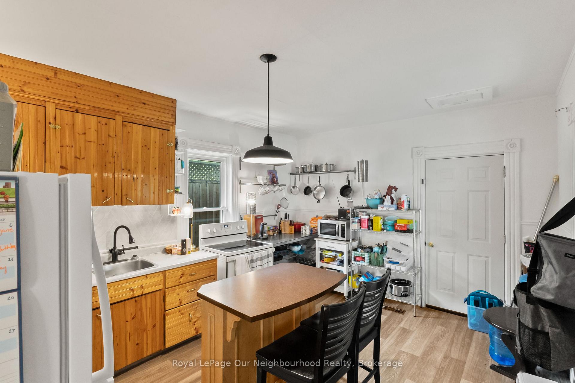Photo 12 of 260 Westcott Street, Peterborough, Town Ward 3 — HOMEH