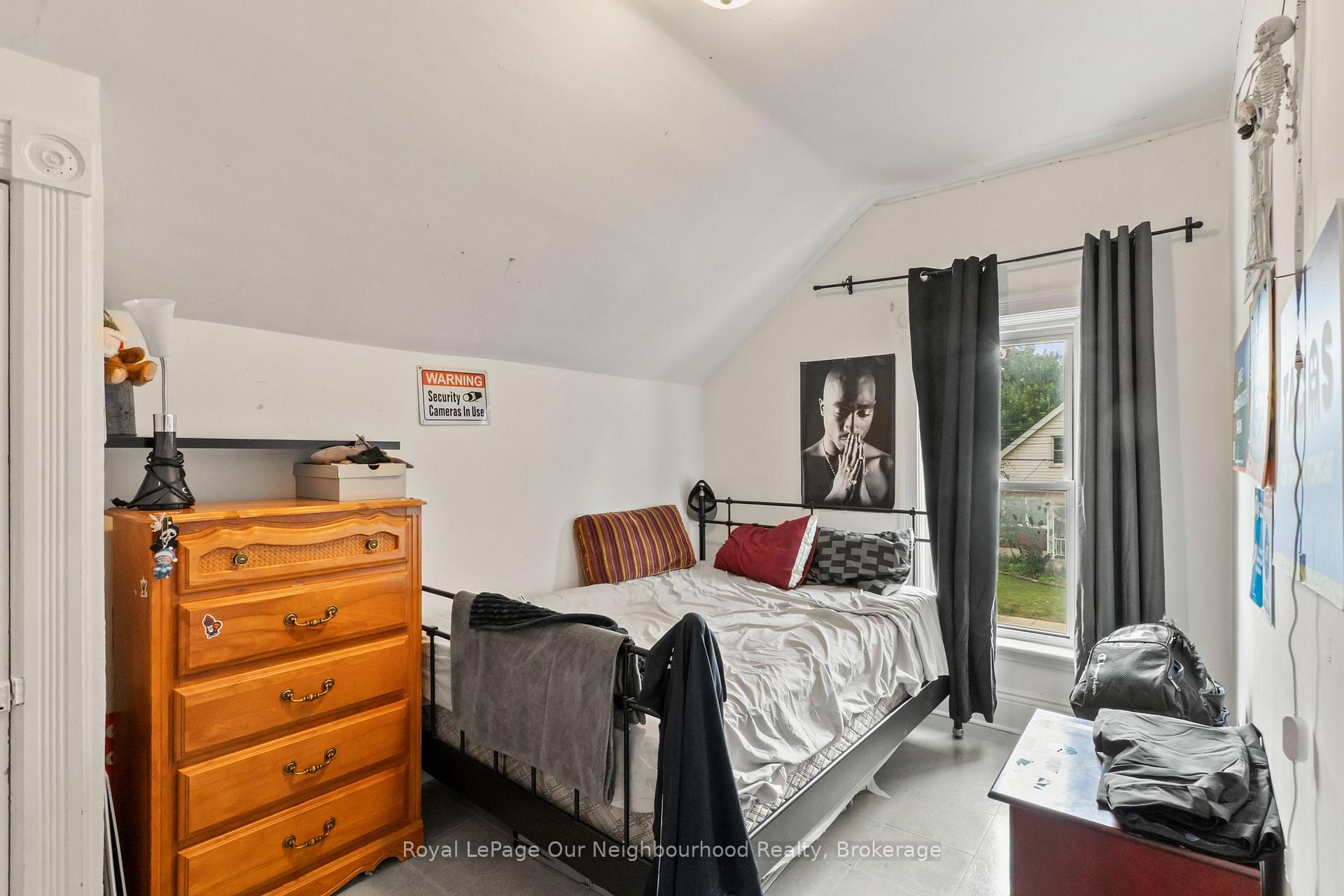 Photo 17 of 260 Westcott Street, Peterborough, Town Ward 3 — HOMEH