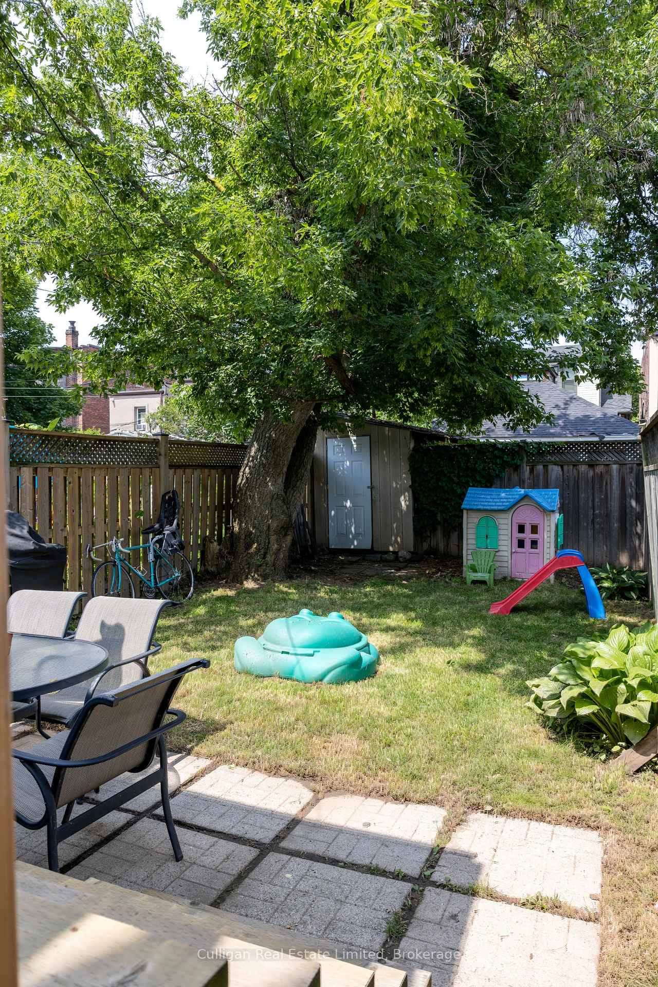 Photo 24 of 115 London Street N, Hamilton, Crown Point — HOMEH