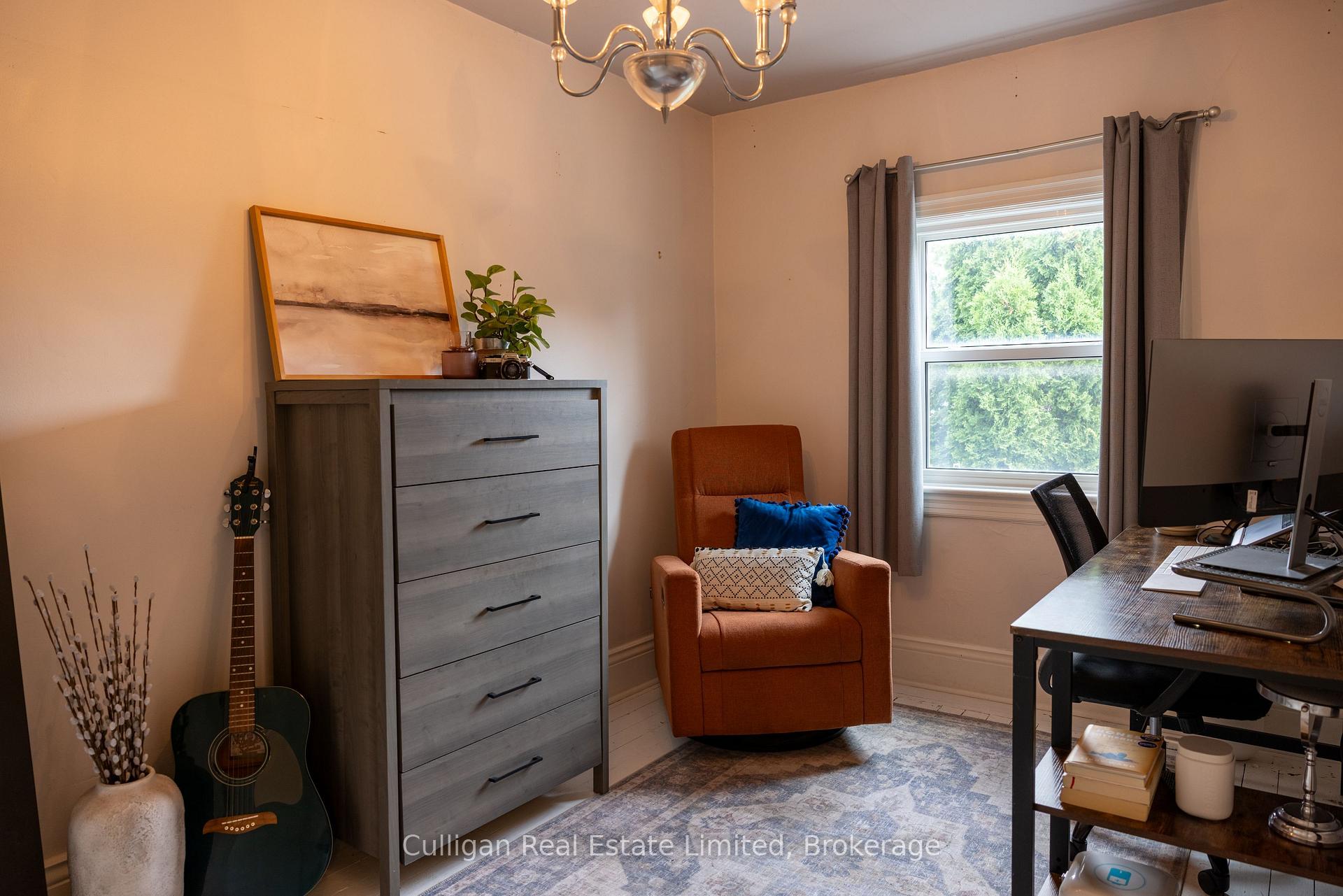 Photo 21 of 115 London Street N, Hamilton, Crown Point — HOMEH