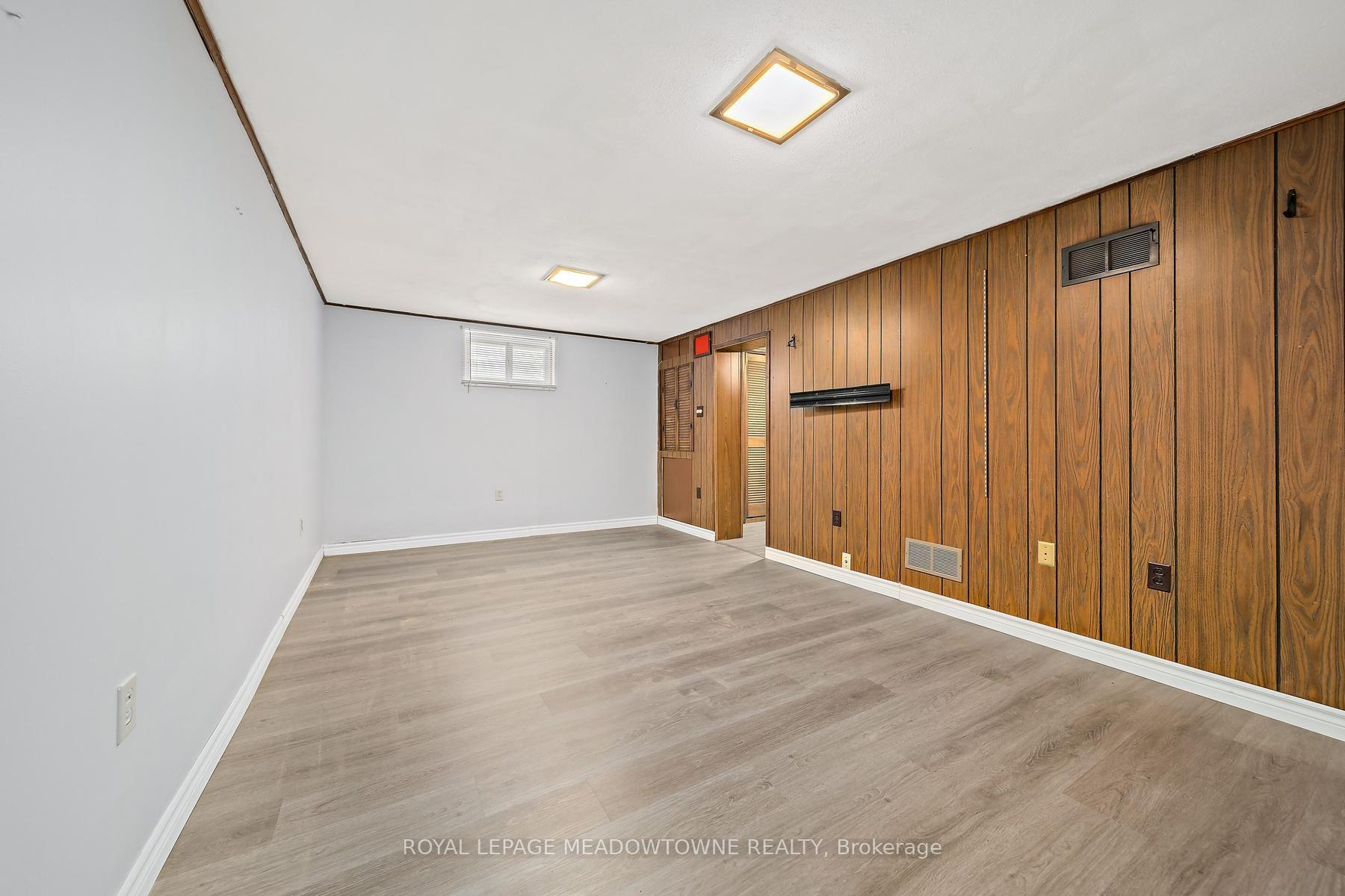 Photo 24 of 27 Hatfield Crescent, Etobicoke, Elms-Old Rexdale — HOMEH