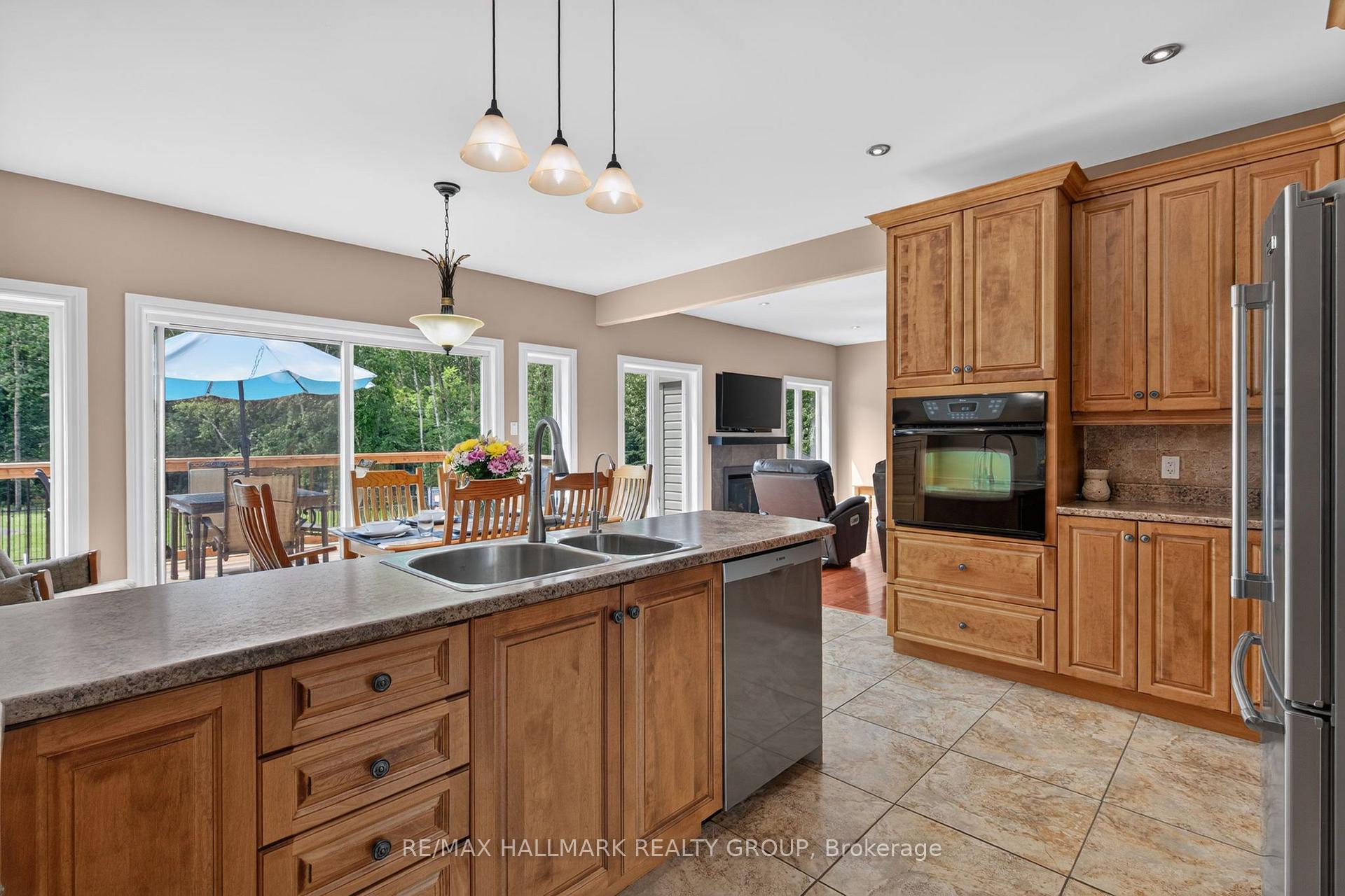 Photo 10 of 168 Wilbert Cox Drive, Ottawa, Huntley Ward (South East) — HOMEH