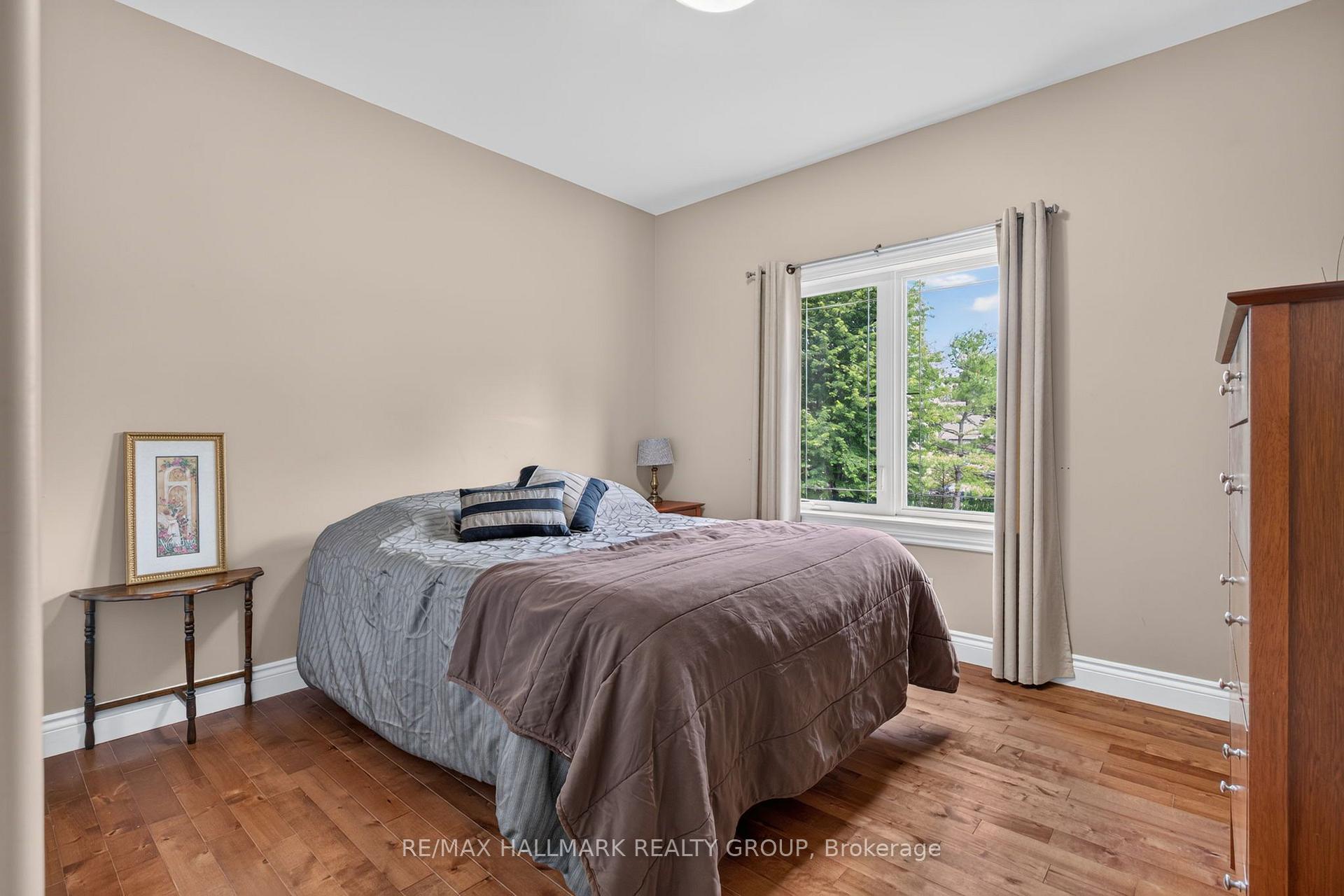 Photo 18 of 168 Wilbert Cox Drive, Ottawa, Huntley Ward (South East) — HOMEH