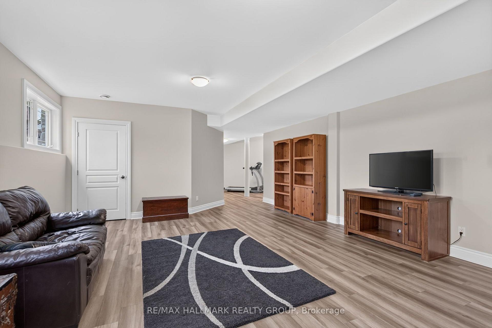 Photo 23 of 168 Wilbert Cox Drive, Ottawa, Huntley Ward (South East) — HOMEH