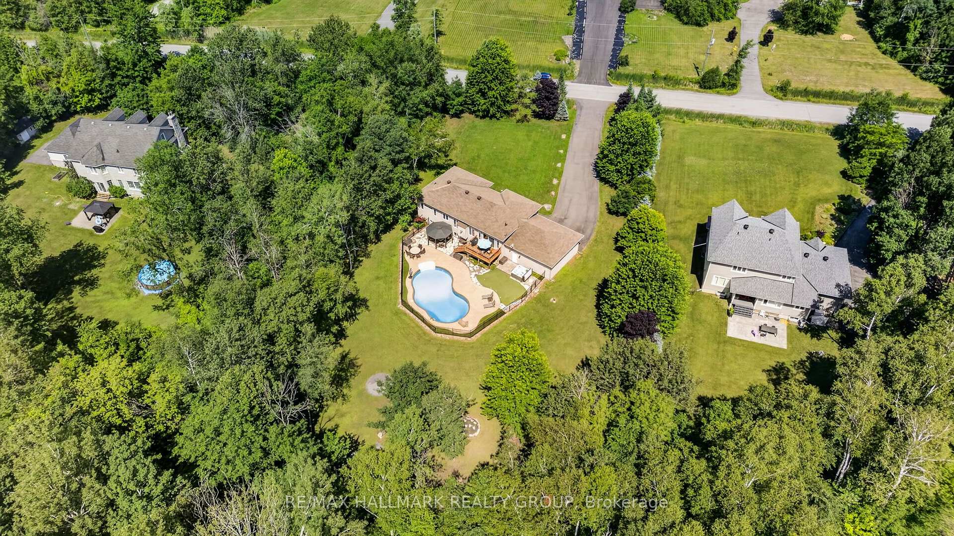 Photo 29 of 168 Wilbert Cox Drive, Ottawa, Huntley Ward (South East) — HOMEH