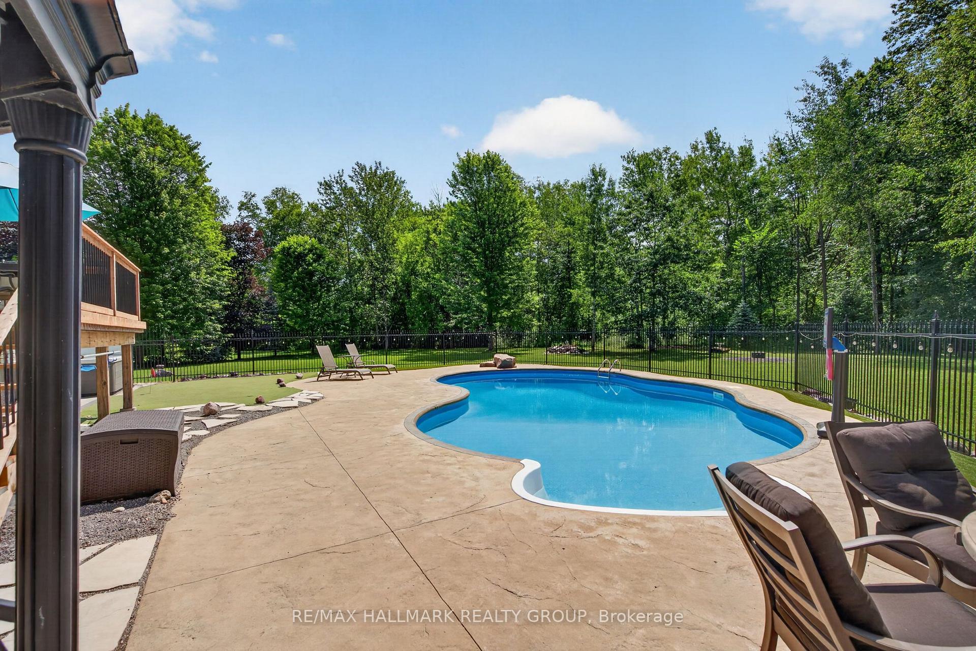 Photo 31 of 168 Wilbert Cox Drive, Ottawa, Huntley Ward (South East) — HOMEH