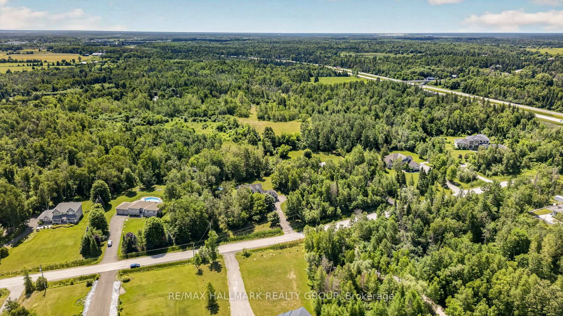 Photo 41 of 168 Wilbert Cox Drive, Ottawa, Huntley Ward (South East) — HOMEH