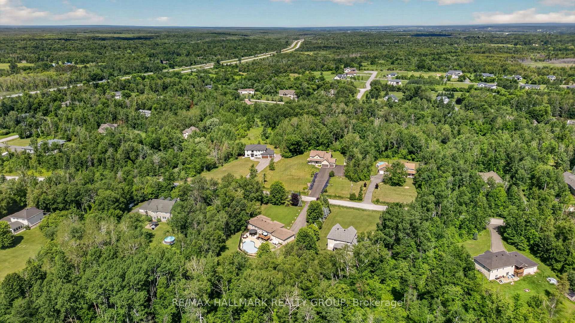 Photo 42 of 168 Wilbert Cox Drive, Ottawa, Huntley Ward (South East) — HOMEH