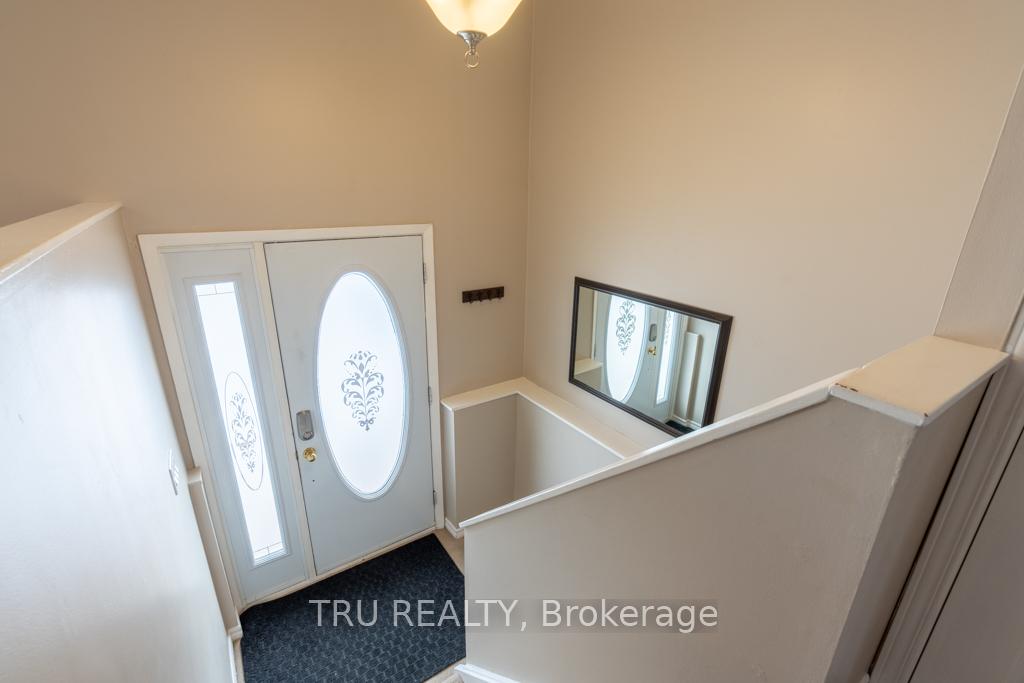Photo 3 of 191 Castlefrank Road, Ottawa, Kanata - Glencairn/Hazeldean — HOMEH