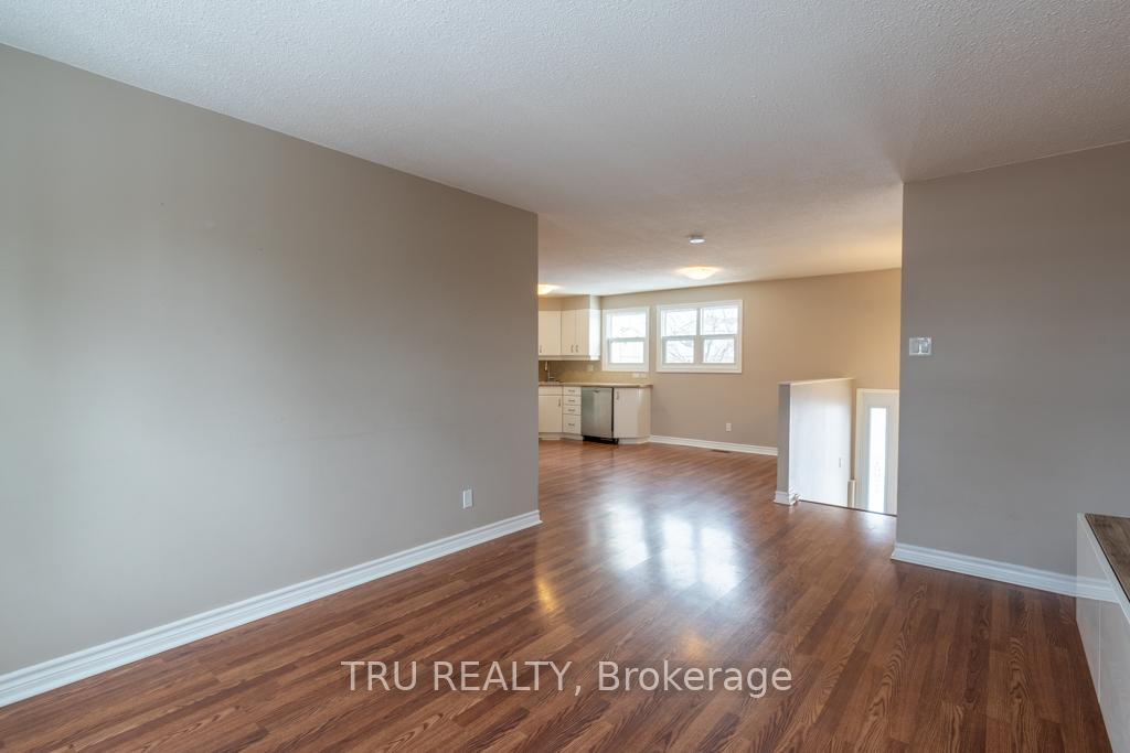 Photo 5 of 191 Castlefrank Road, Ottawa, Kanata - Glencairn/Hazeldean — HOMEH