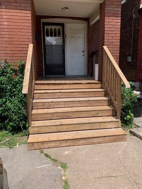 Front of Unit 1, 33 Senator Avenue