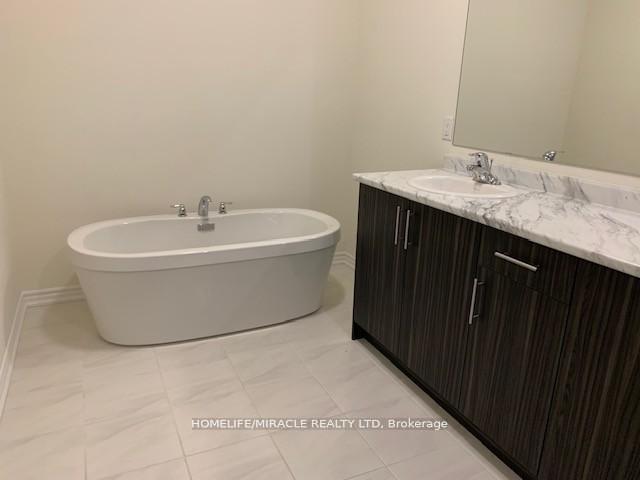 Photo 16 of 72 Coolhurst Avenue, Brampton, Northwest Brampton — HOMEH