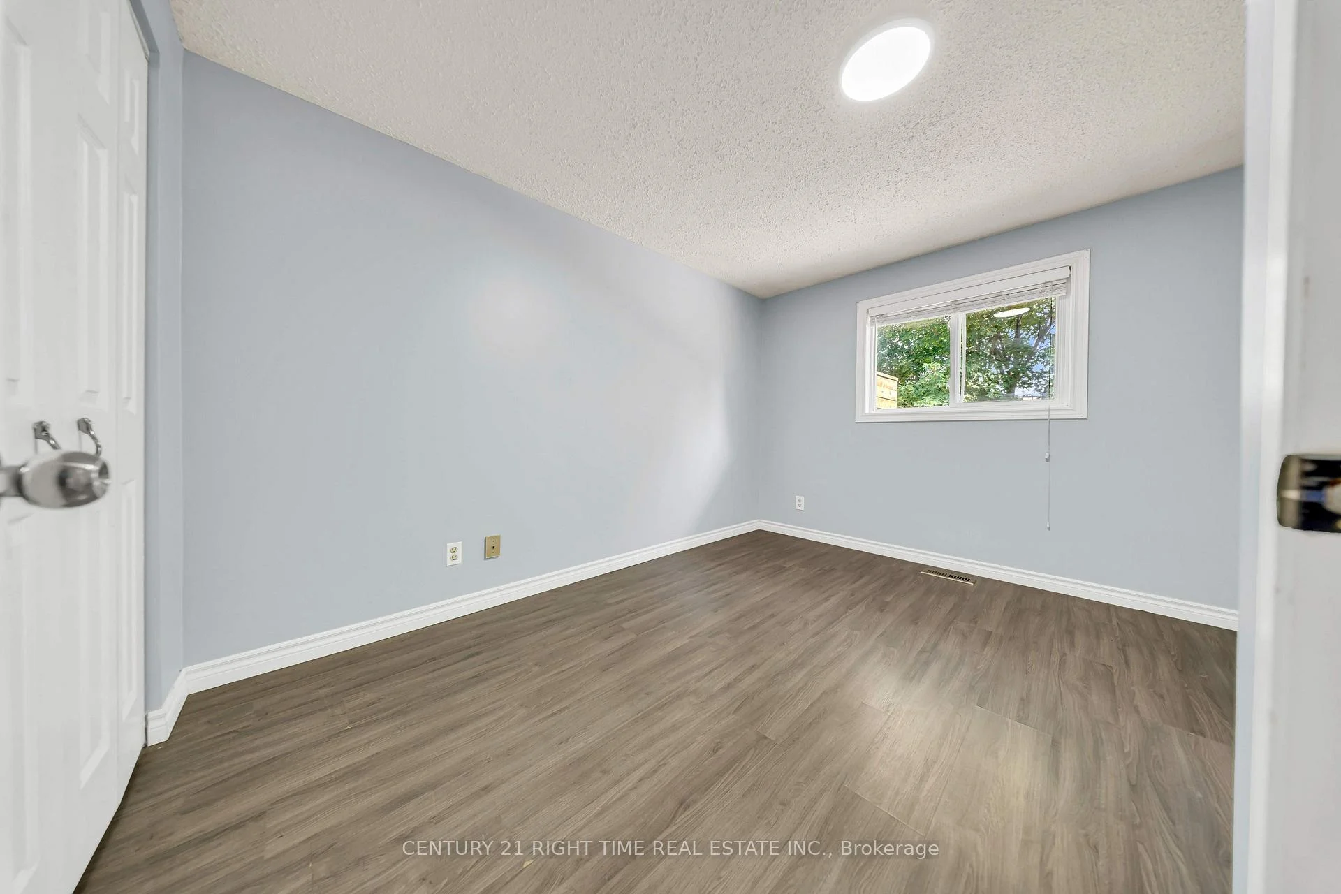 Photo 3 of 959 Langs Circle, Cambridge — HOMEH