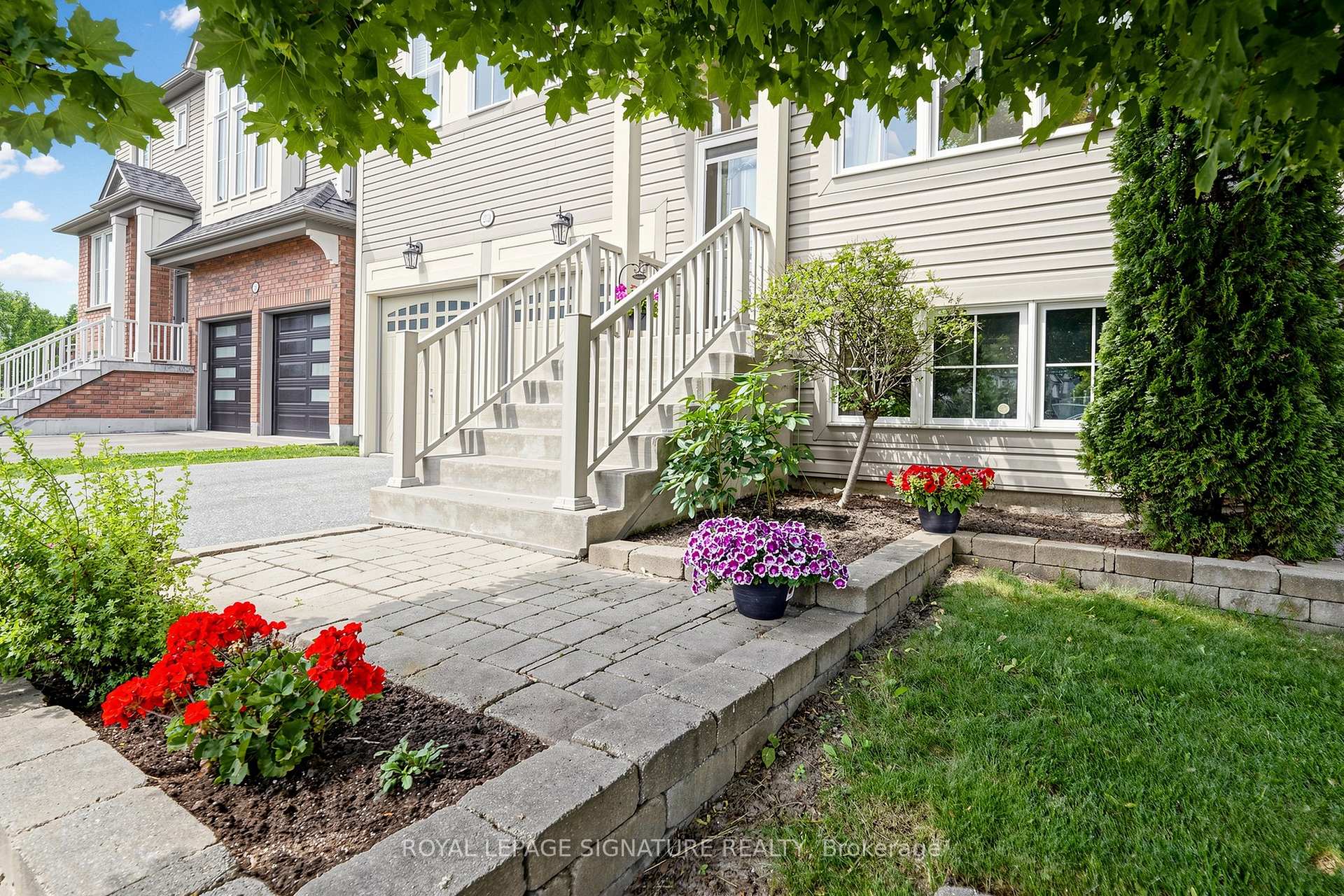 Photo 2 of 2339 Pilgrim Square, Oshawa, Windfields — HOMEH