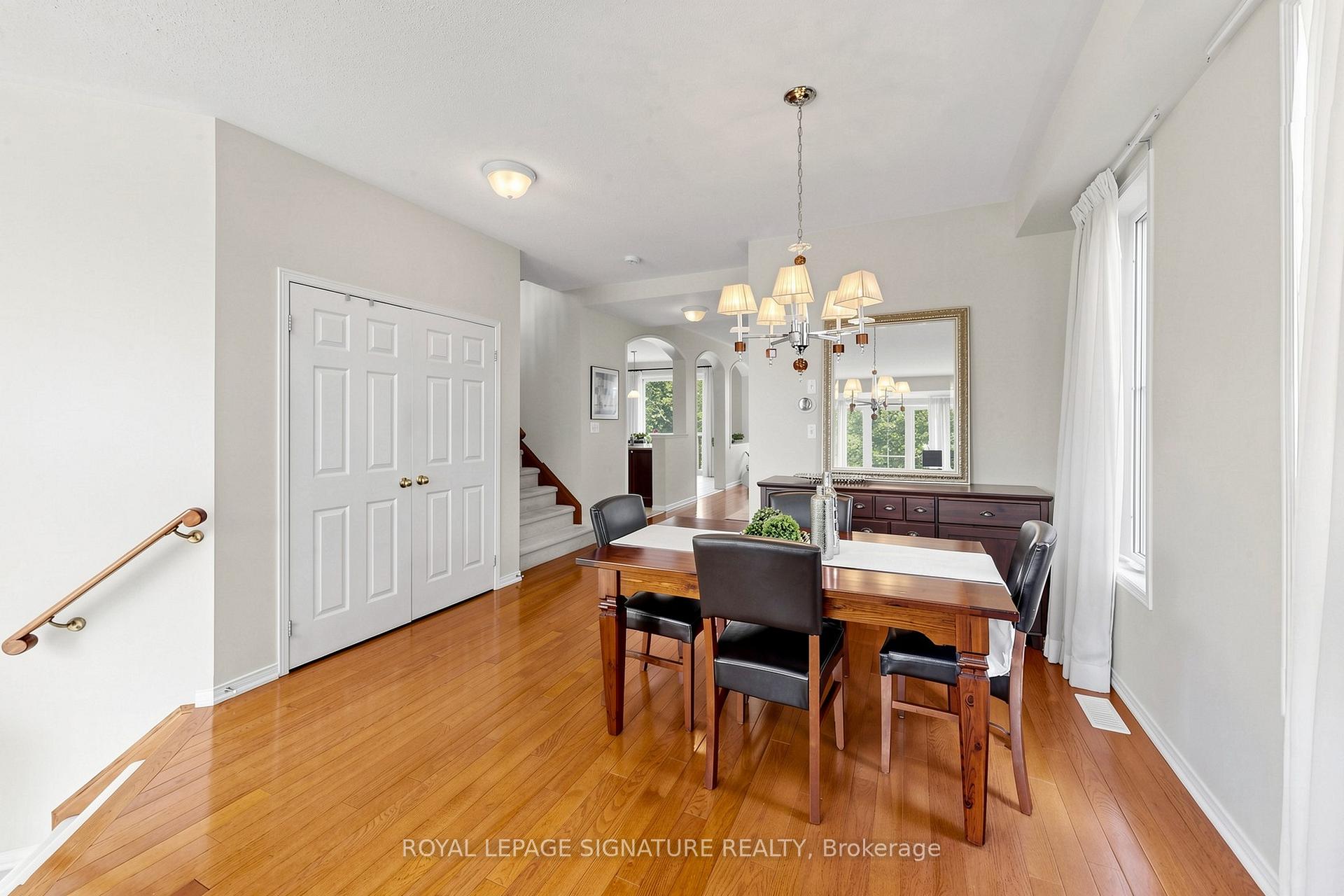 Photo 8 of 2339 Pilgrim Square, Oshawa, Windfields — HOMEH