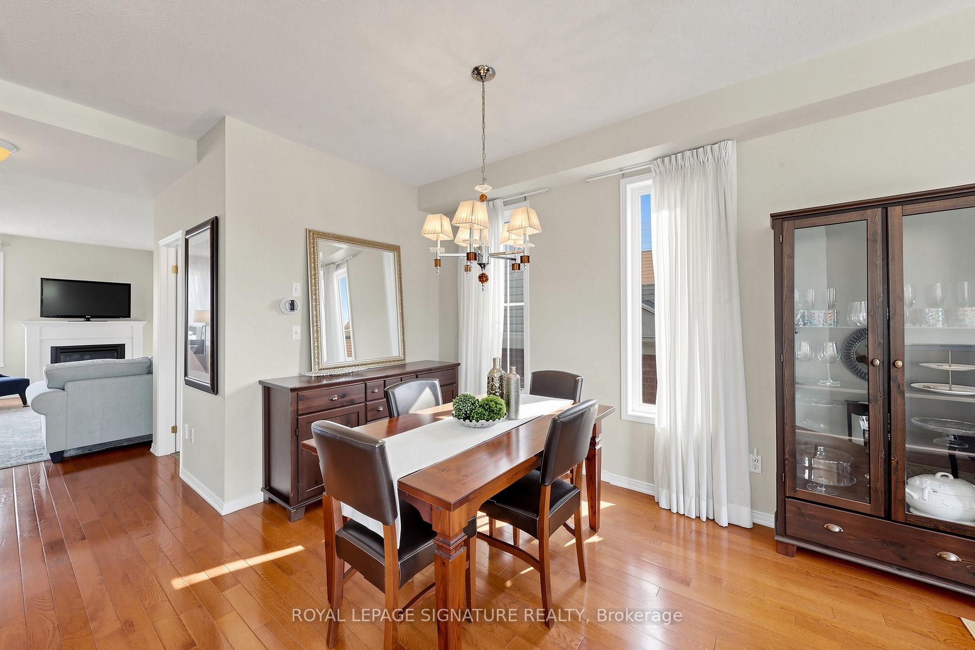Photo 9 of 2339 Pilgrim Square, Oshawa, Windfields — HOMEH