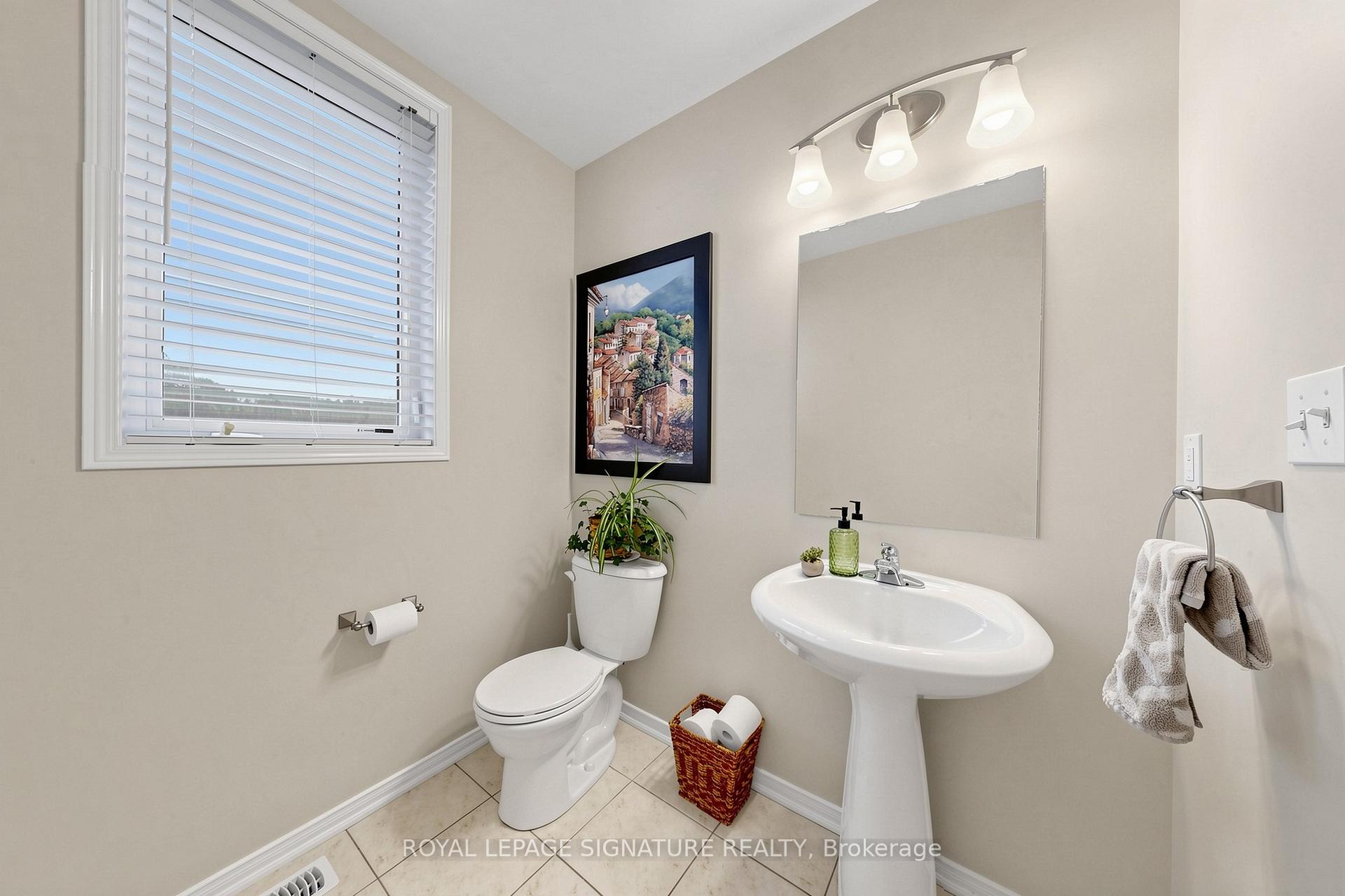 Photo 12 of 2339 Pilgrim Square, Oshawa, Windfields — HOMEH