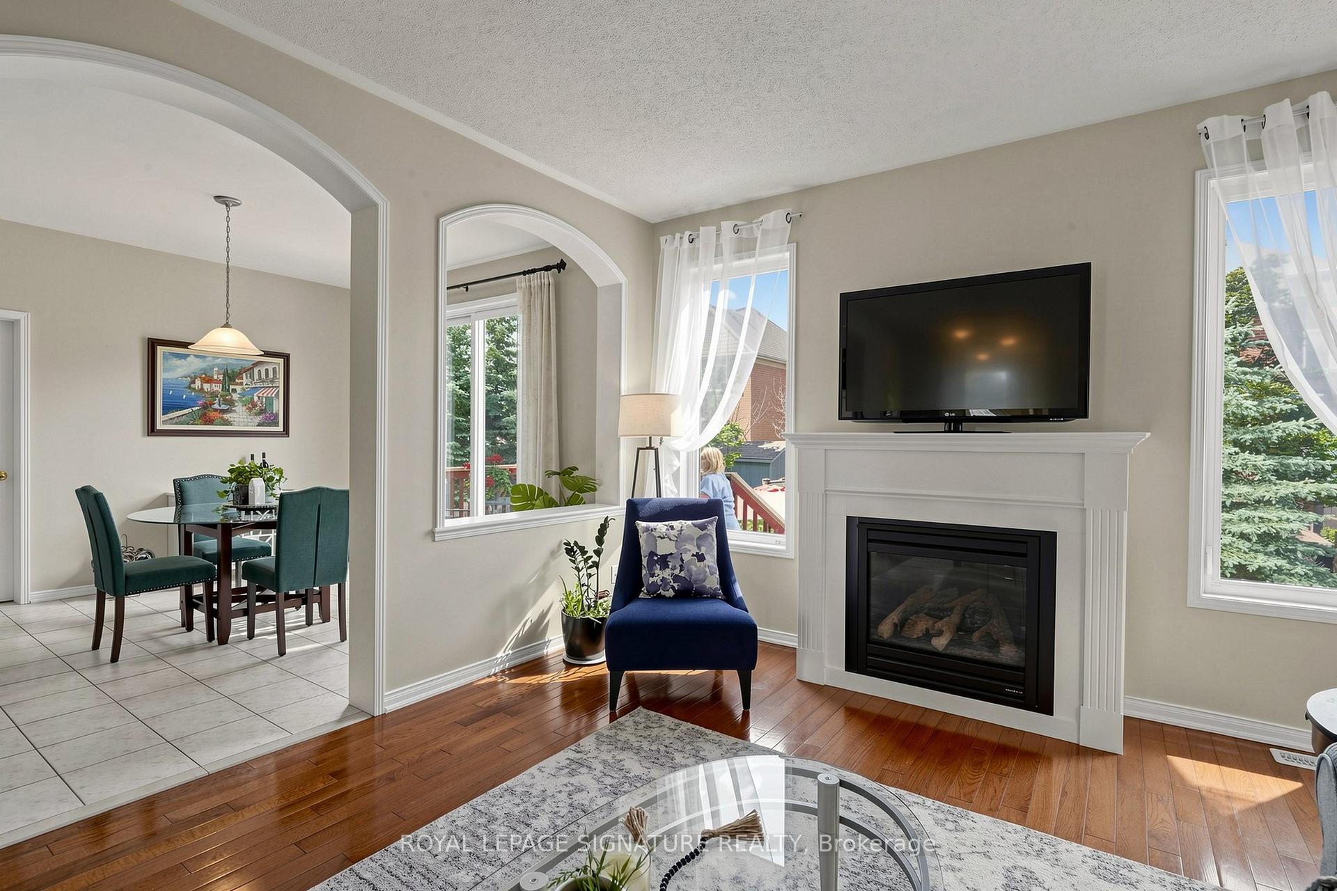 Photo 17 of 2339 Pilgrim Square, Oshawa, Windfields — HOMEH