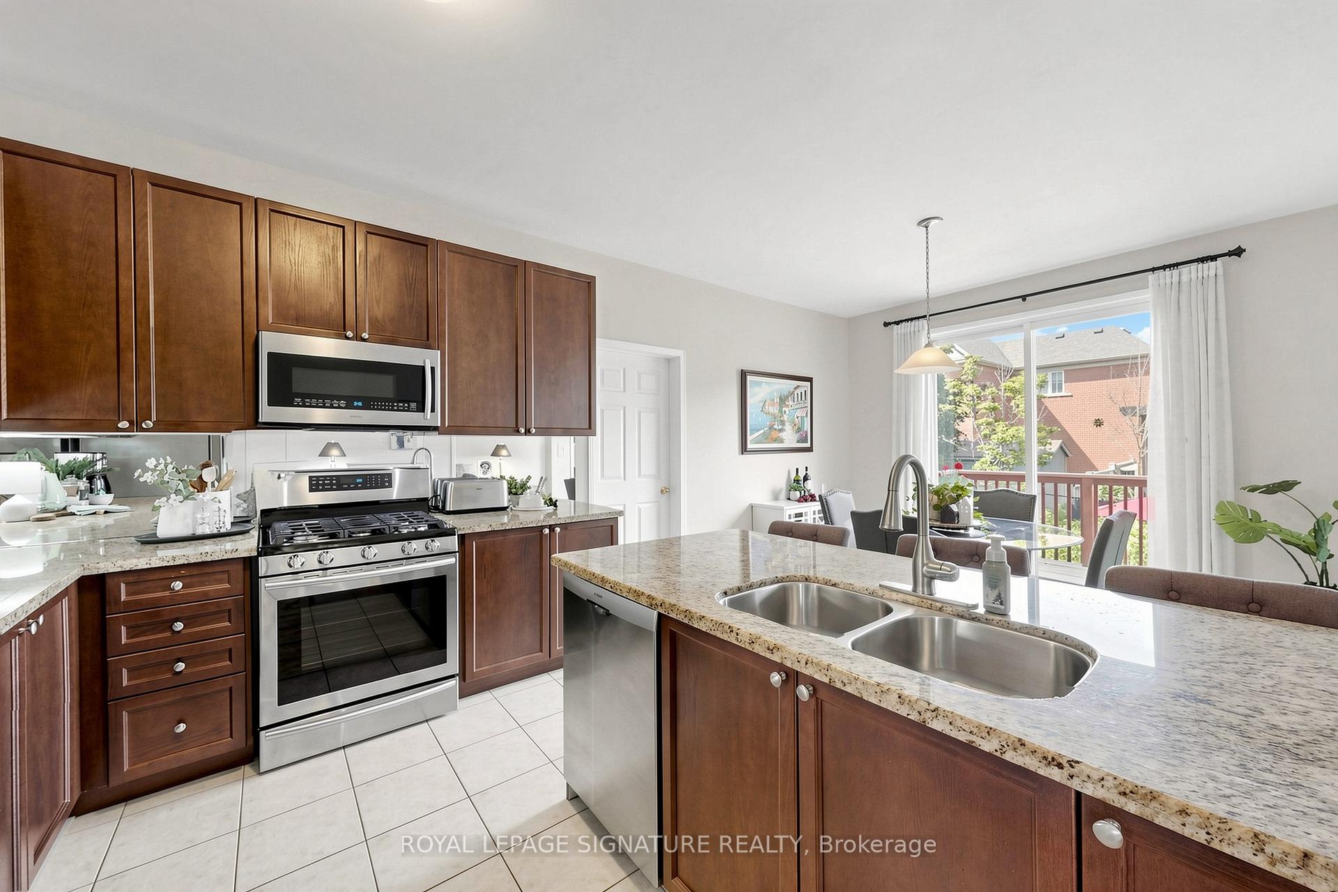 Photo 20 of 2339 Pilgrim Square, Oshawa, Windfields — HOMEH